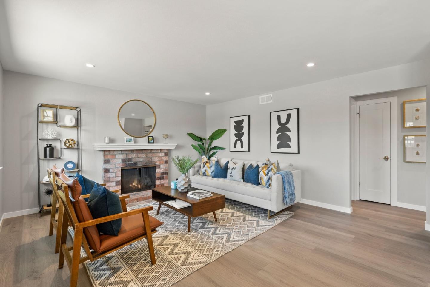 Detail Gallery Image 2 of 23 For 921 Ponselle Ln #1,  Capitola,  CA 95010 - 2 Beds | 1 Baths