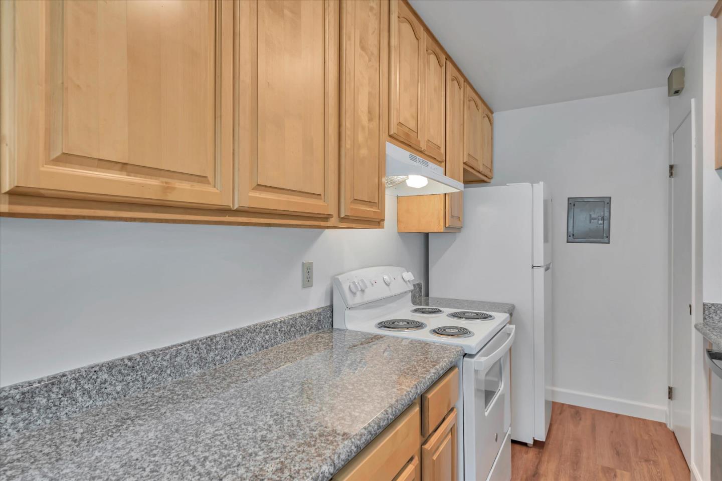 Detail Gallery Image 14 of 31 For 4777 Clydelle Ave #2,  San Jose,  CA 95124 - 2 Beds | 1 Baths