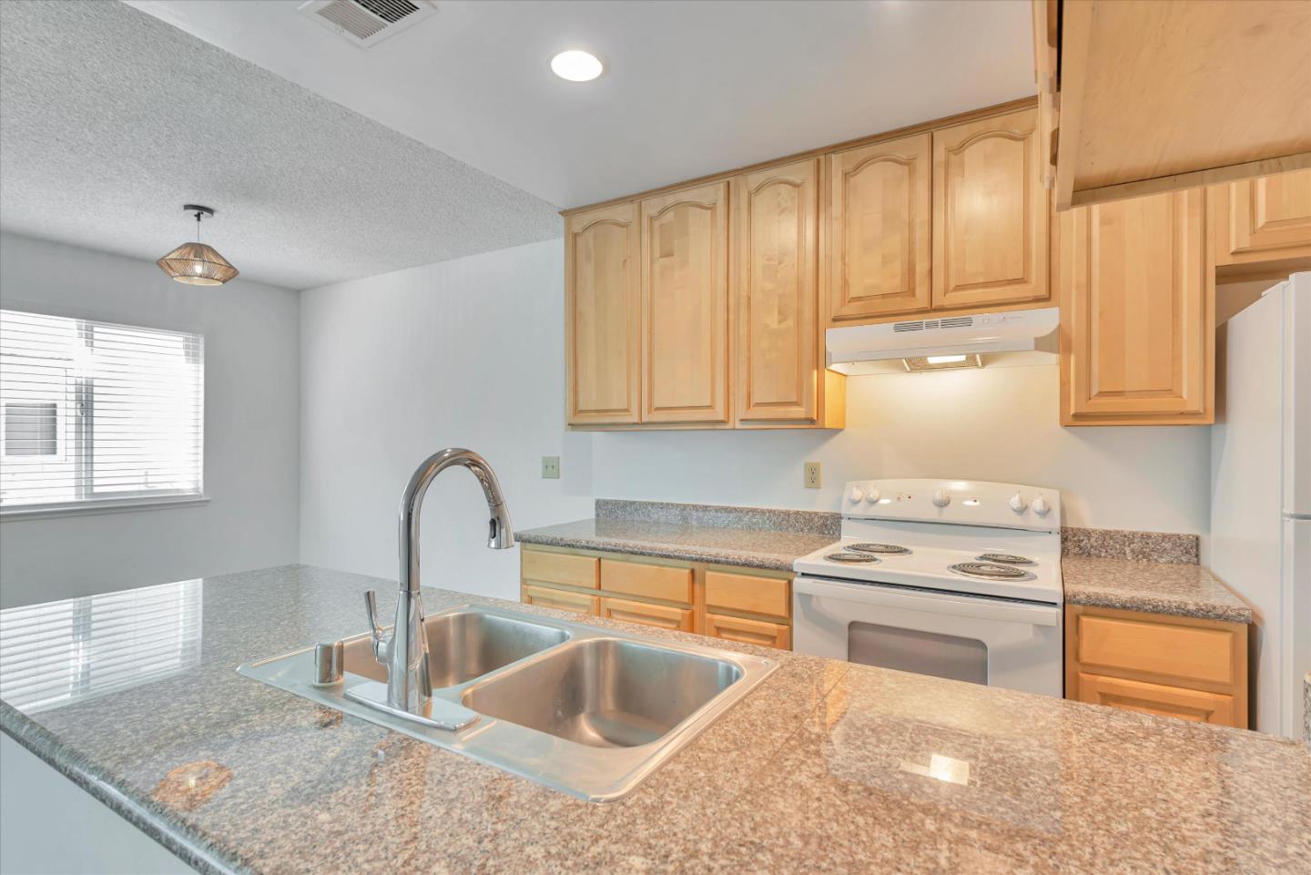 Detail Gallery Image 17 of 31 For 4777 Clydelle Ave #2,  San Jose,  CA 95124 - 2 Beds | 1 Baths