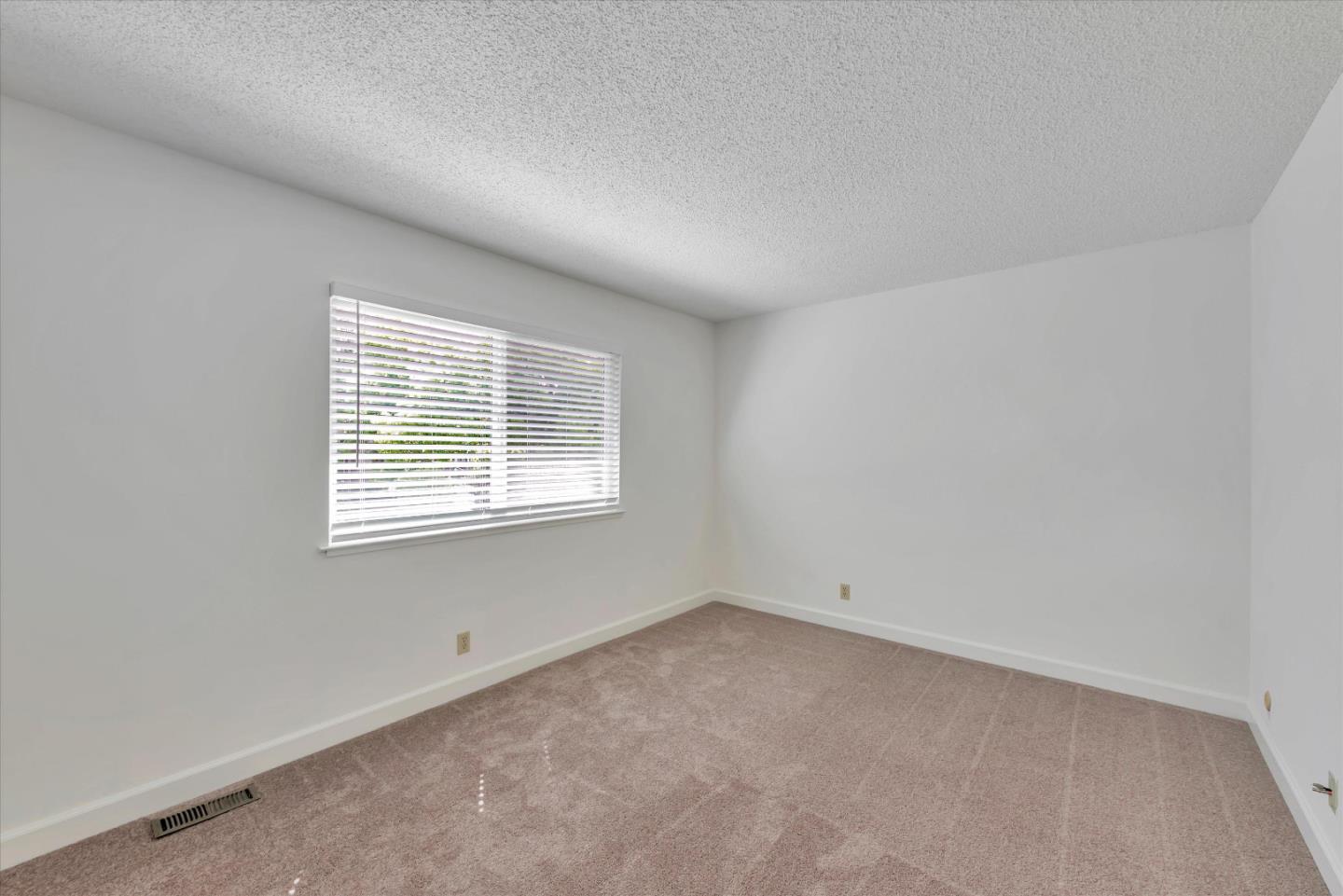 Detail Gallery Image 21 of 31 For 4777 Clydelle Ave #2,  San Jose,  CA 95124 - 2 Beds | 1 Baths