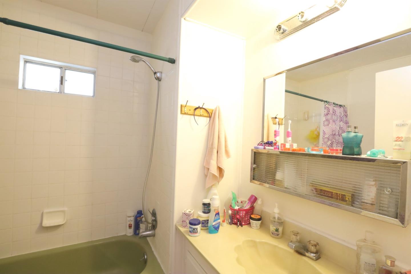 Detail Gallery Image 9 of 15 For 1220 Tasman Dr #437,  Sunnyvale,  CA 94089 - 2 Beds | 2 Baths
