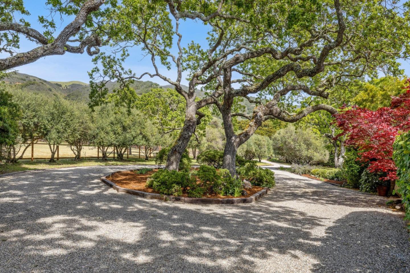 Detail Gallery Image 5 of 60 For 19 Ring Ln, Carmel Valley,  CA 93924 - 5 Beds | 4/1 Baths