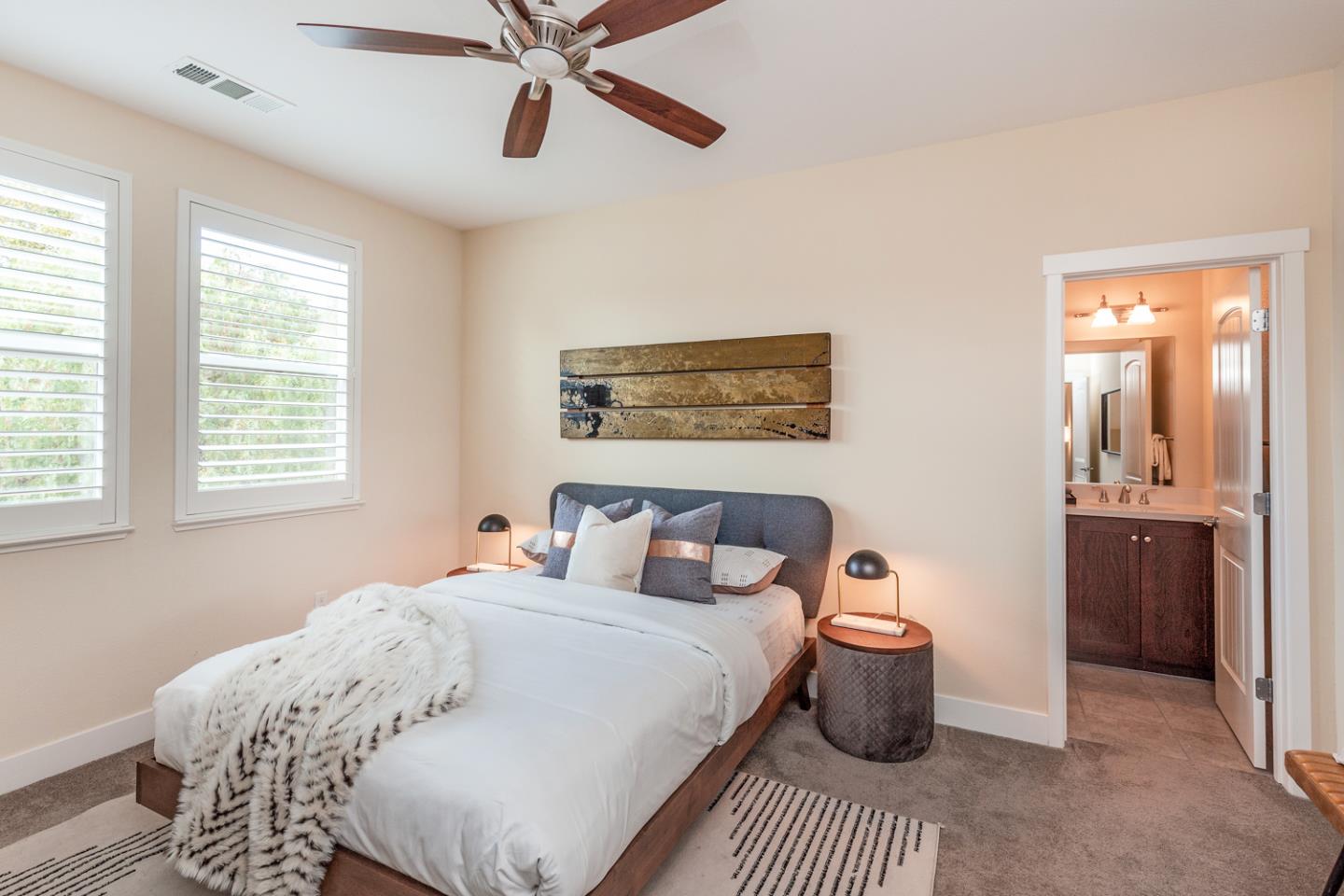 Detail Gallery Image 14 of 23 For 1950 San Luis Ave, Mountain View,  CA 94043 - 2 Beds | 2 Baths