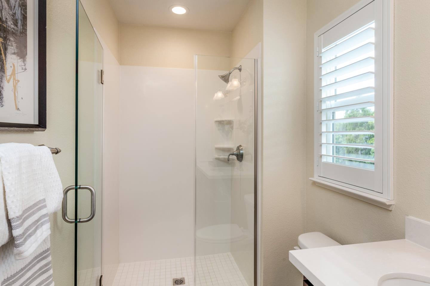 Detail Gallery Image 18 of 23 For 1950 San Luis Ave, Mountain View,  CA 94043 - 2 Beds | 2 Baths