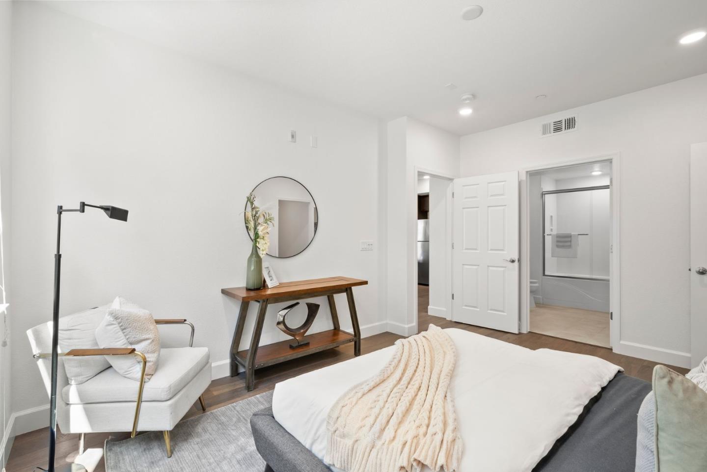 Detail Gallery Image 18 of 28 For 1140 Karby Ter #101,  Sunnyvale,  CA 94089 - 2 Beds | 2 Baths