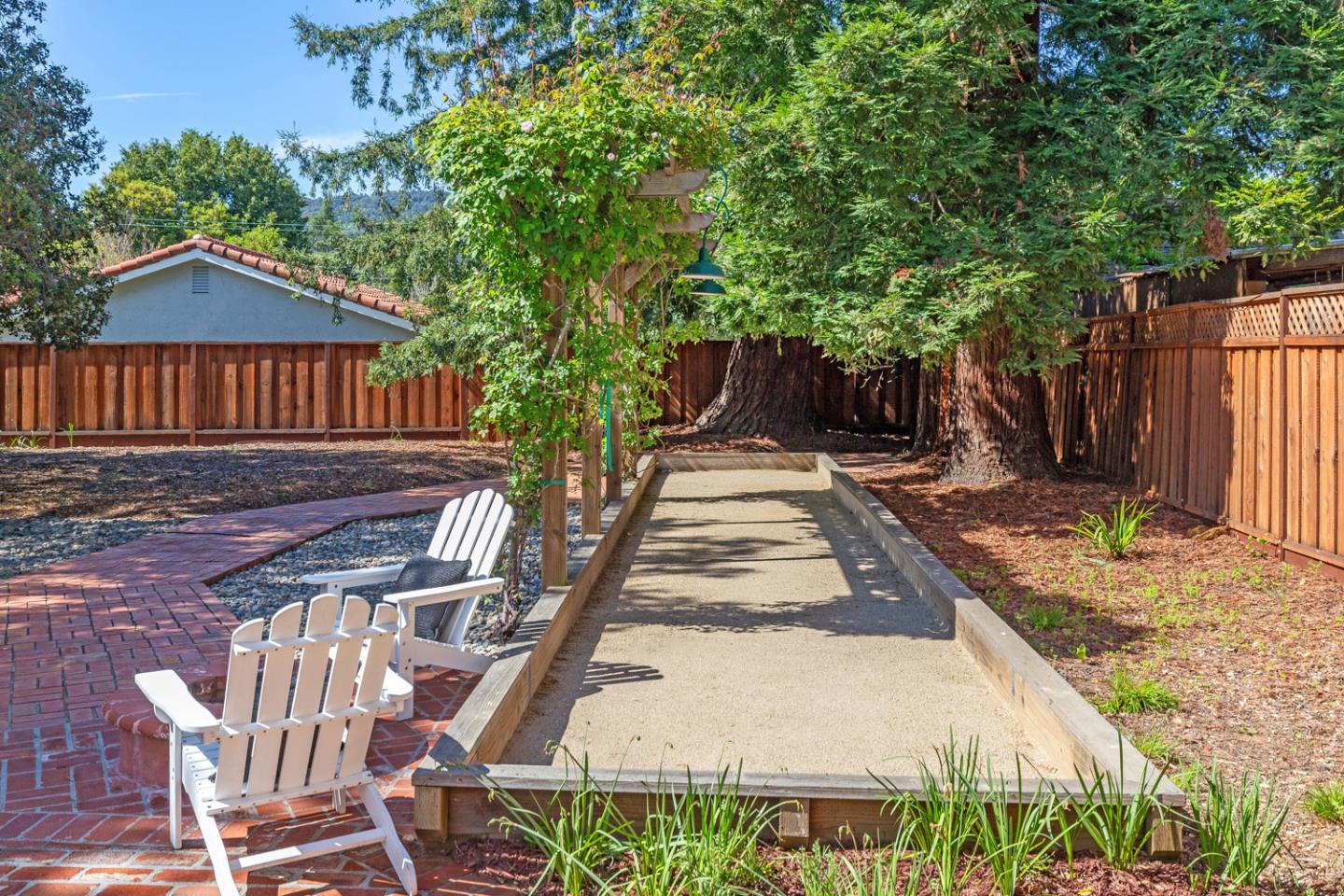 Detail Gallery Image 29 of 33 For 906 Lundy Ln, Los Altos,  CA 94024 - 4 Beds | 2/1 Baths