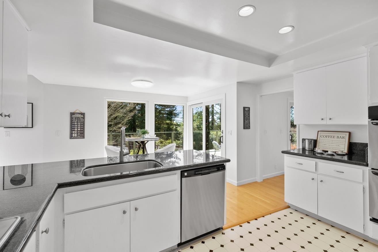 Detail Gallery Image 19 of 54 For 22760 Midpine Ct, Los Gatos,  CA 95033 - 4 Beds | 2 Baths
