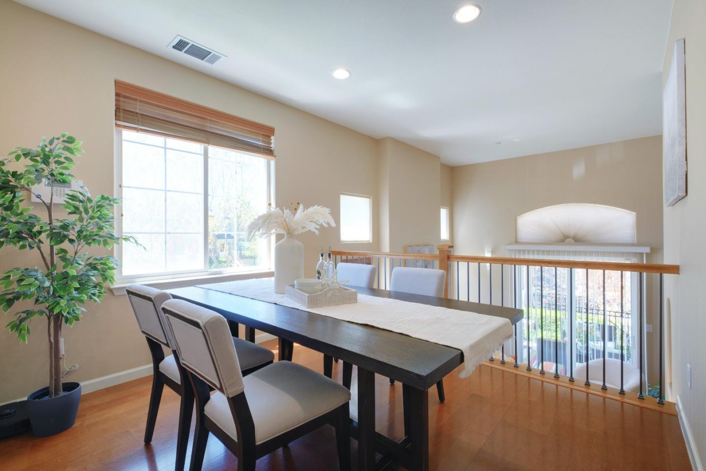 Detail Gallery Image 7 of 72 For 4460 Laird Cir, Santa Clara,  CA 95054 - 3 Beds | 2/1 Baths