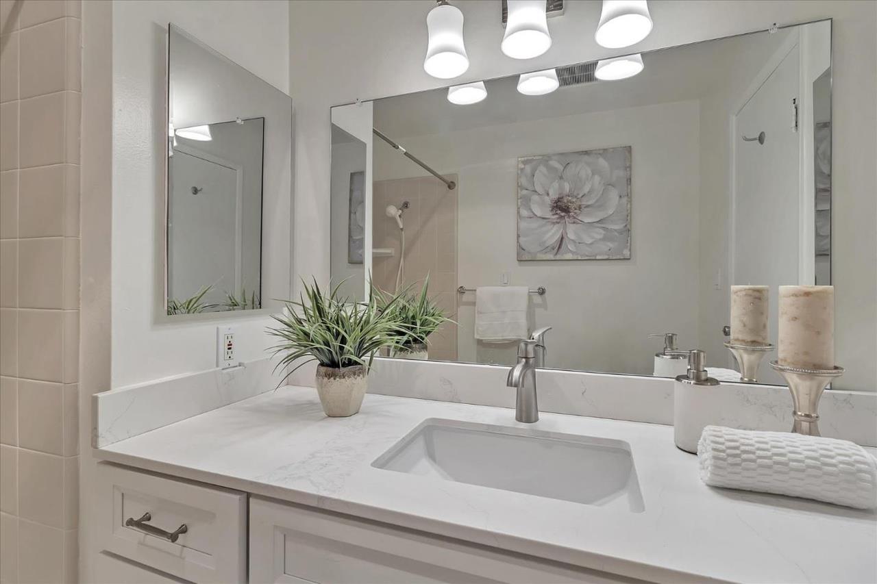 Detail Gallery Image 18 of 31 For 1515 Arc Way #209,  Burlingame,  CA 94010 - 1 Beds | 1 Baths