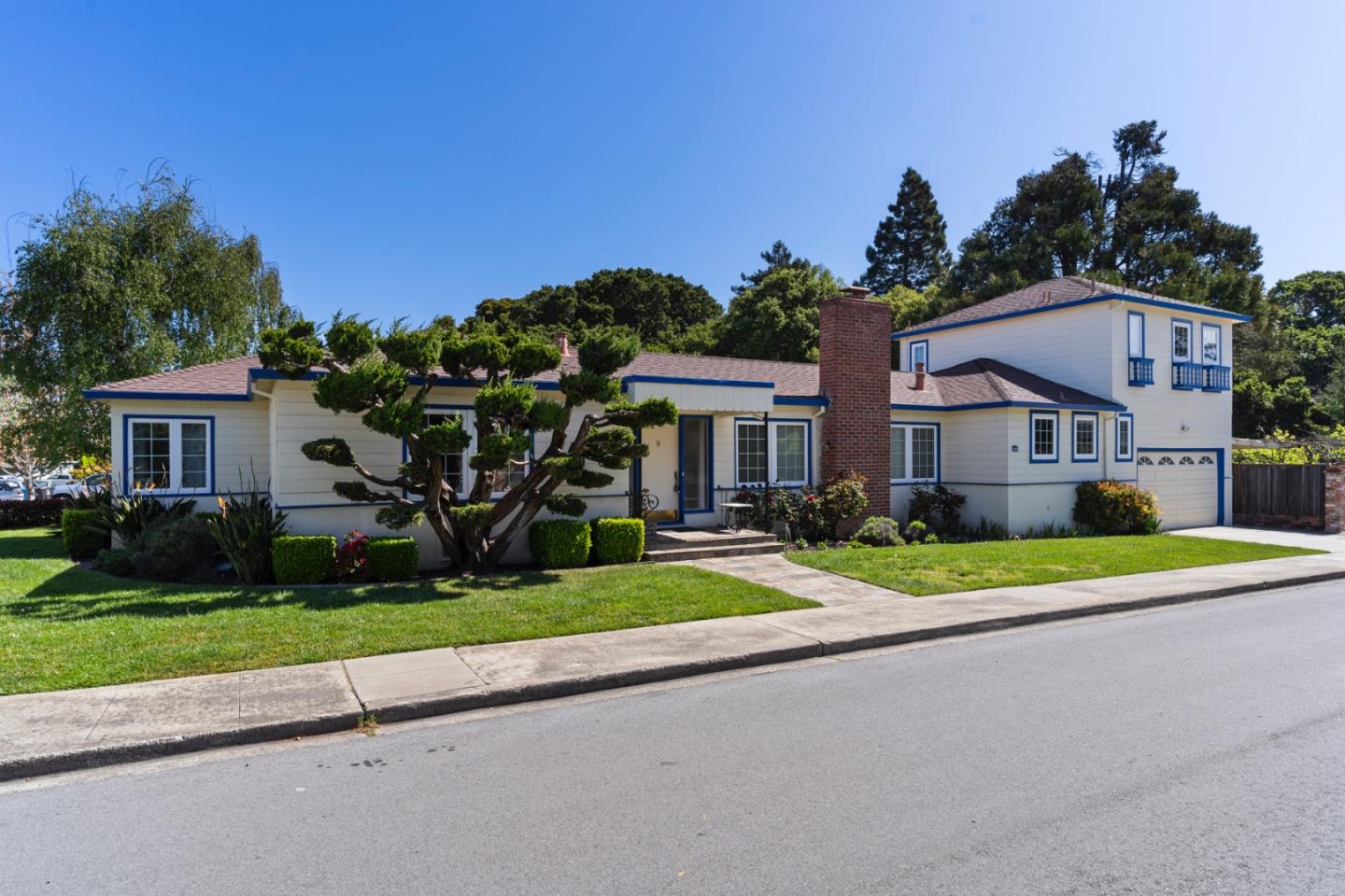 Detail Gallery Image 1 of 41 For 1556 Bernal Ave, Burlingame,  CA 94010 - 4 Beds | 2/1 Baths