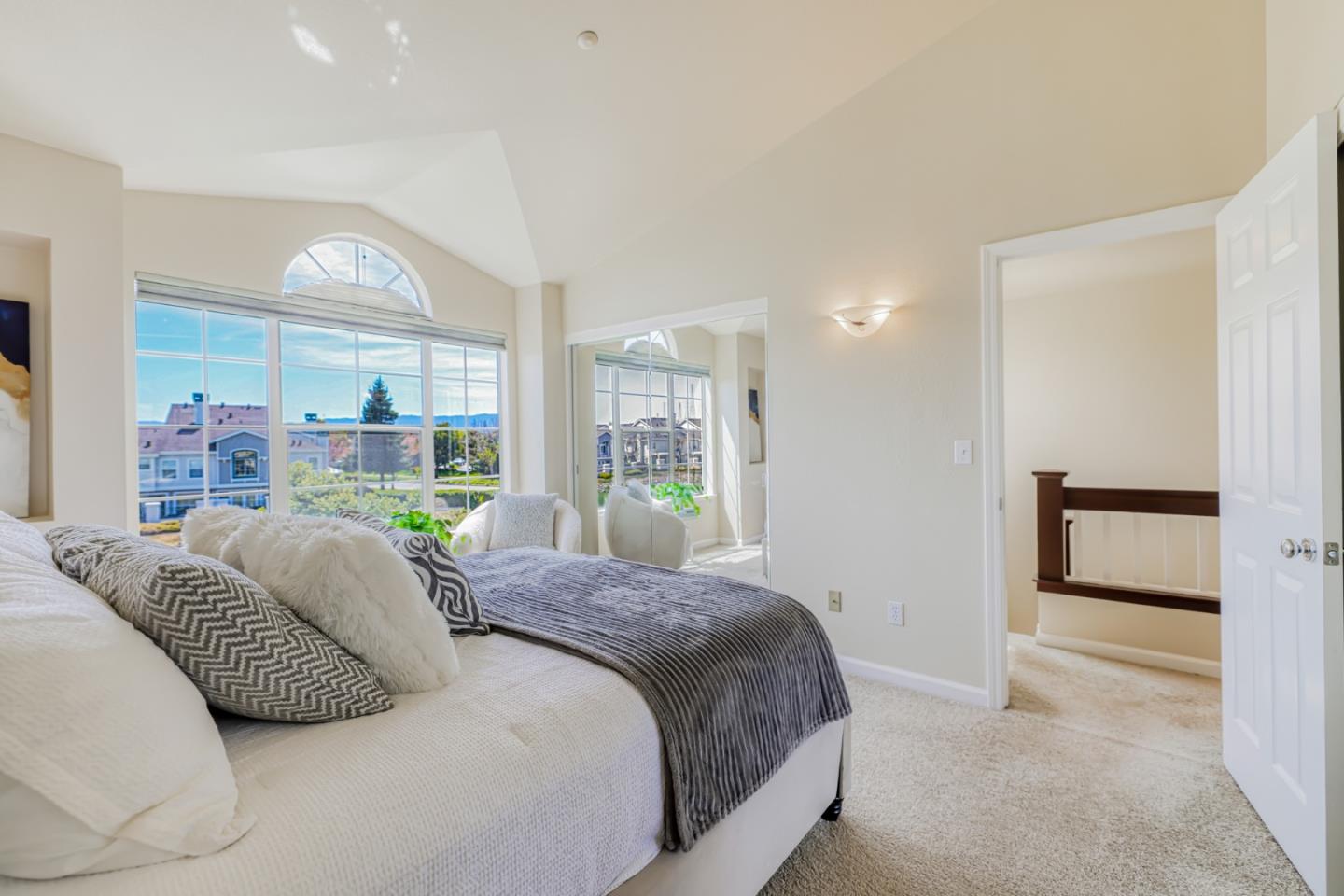 Detail Gallery Image 25 of 47 For 376 Meridian Dr, Redwood City,  CA 94065 - 2 Beds | 2/1 Baths