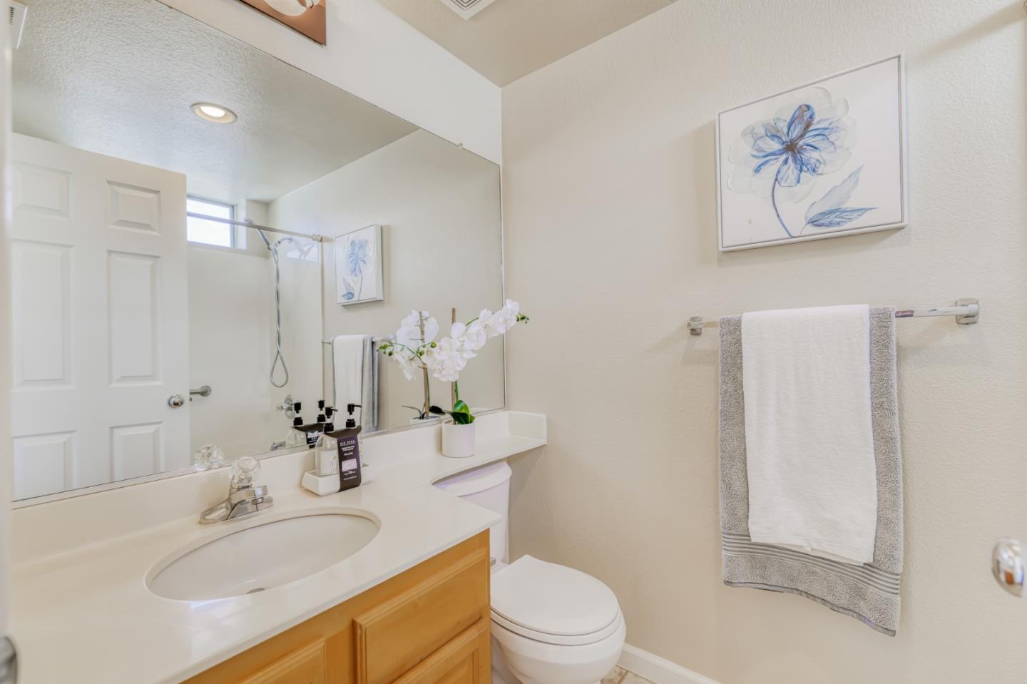 Detail Gallery Image 33 of 47 For 376 Meridian Dr, Redwood City,  CA 94065 - 2 Beds | 2/1 Baths