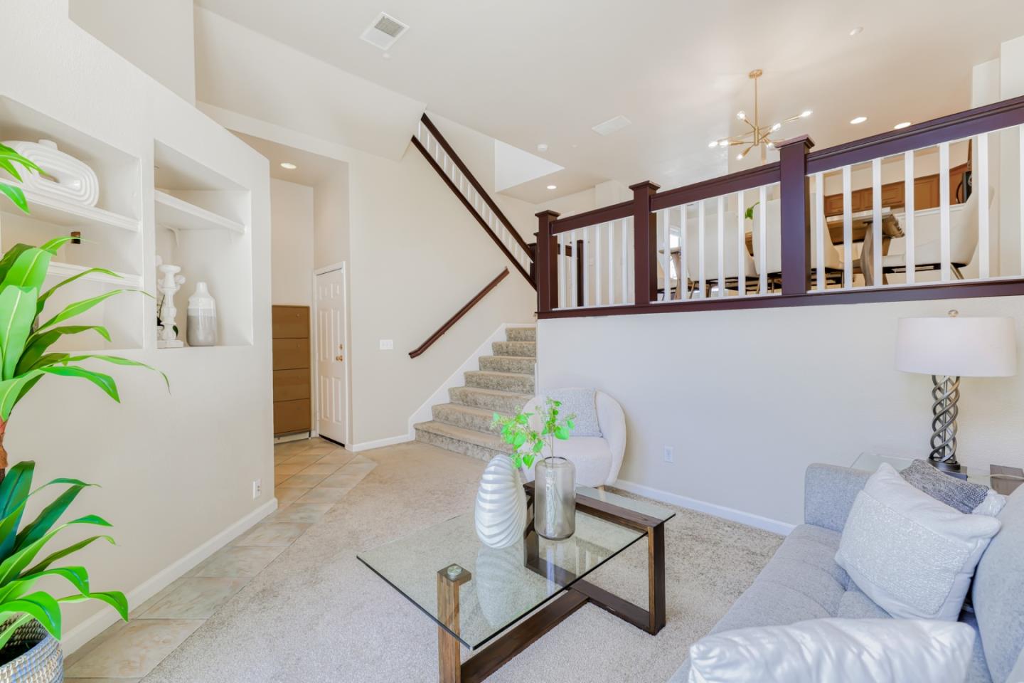 Detail Gallery Image 9 of 47 For 376 Meridian Dr, Redwood City,  CA 94065 - 2 Beds | 2/1 Baths
