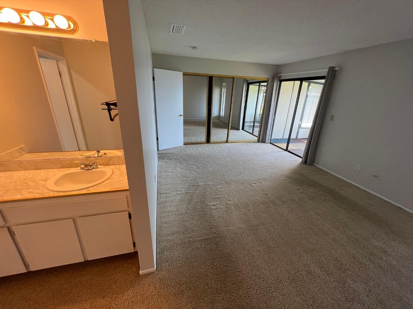 Detail Gallery Image 10 of 31 For 278 Beachview Ave #23,  Pacifica,  CA 94044 - 2 Beds | 2/1 Baths