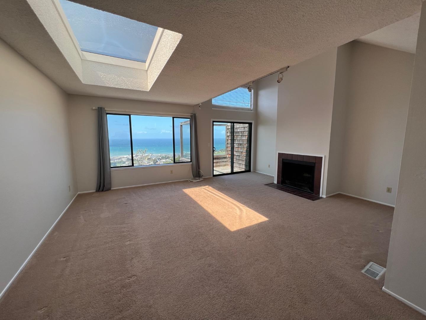 Detail Gallery Image 5 of 31 For 278 Beachview Ave #23,  Pacifica,  CA 94044 - 2 Beds | 2/1 Baths