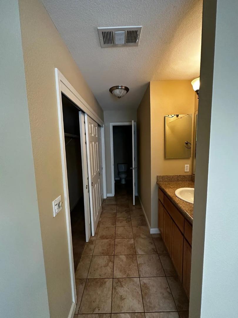 Detail Gallery Image 11 of 14 For 425 Acacia #2,  Tracy,  CA 95376 - 2 Beds | 2 Baths
