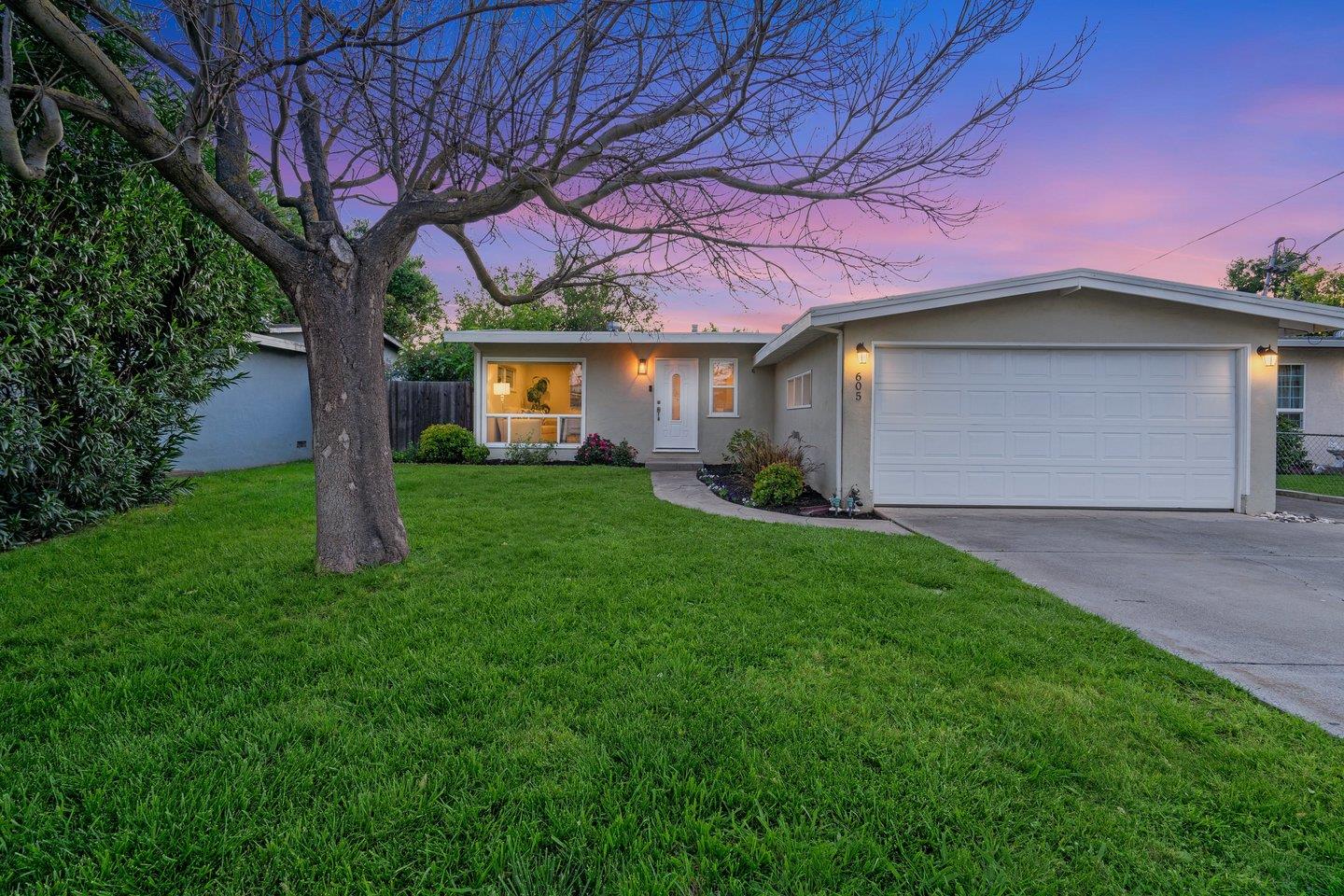 Photo of 605 Weston Dr in Campbell, CA