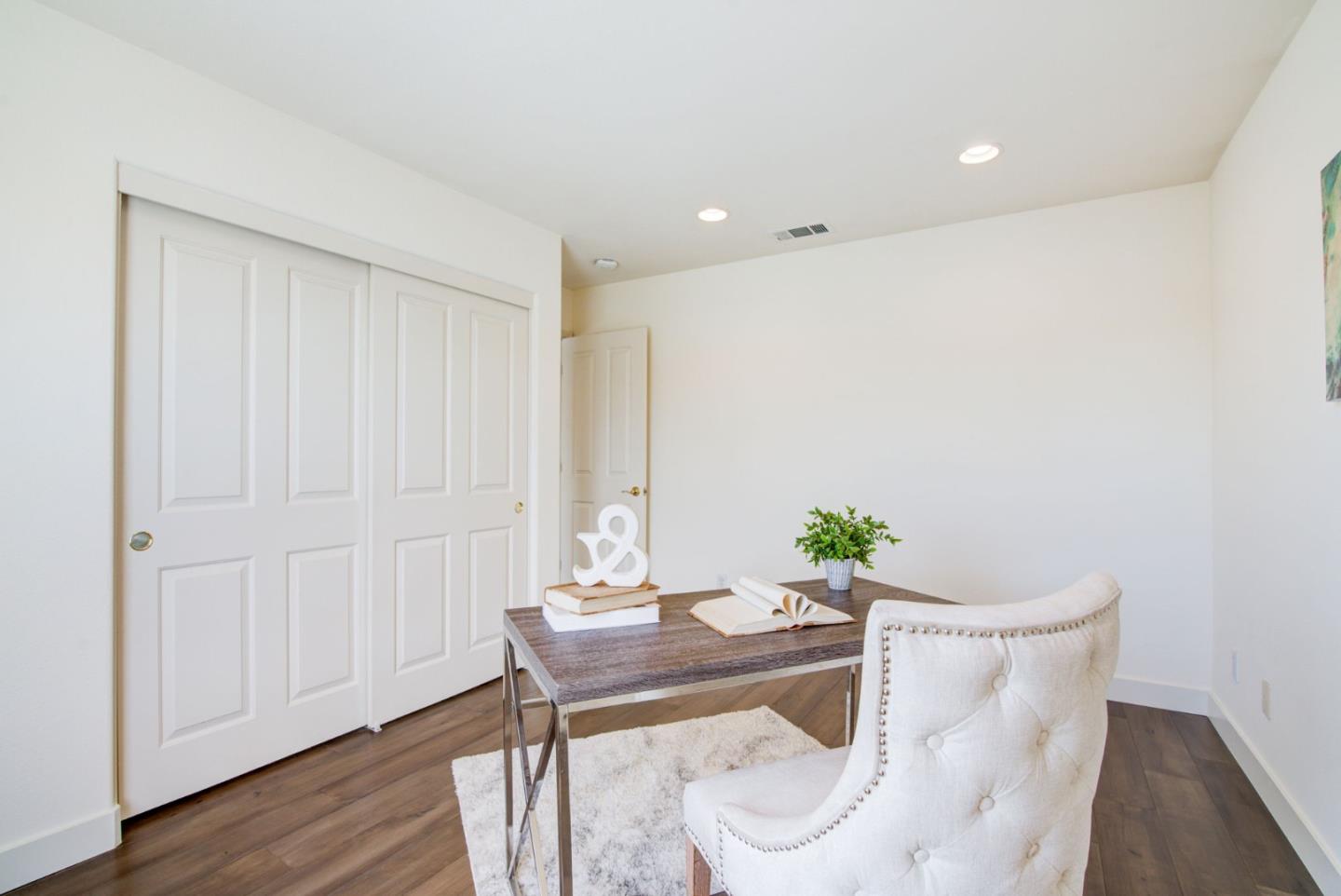 Detail Gallery Image 39 of 67 For 949 Mouton Cir, East Palo Alto,  CA 94303 - 4 Beds | 2/1 Baths