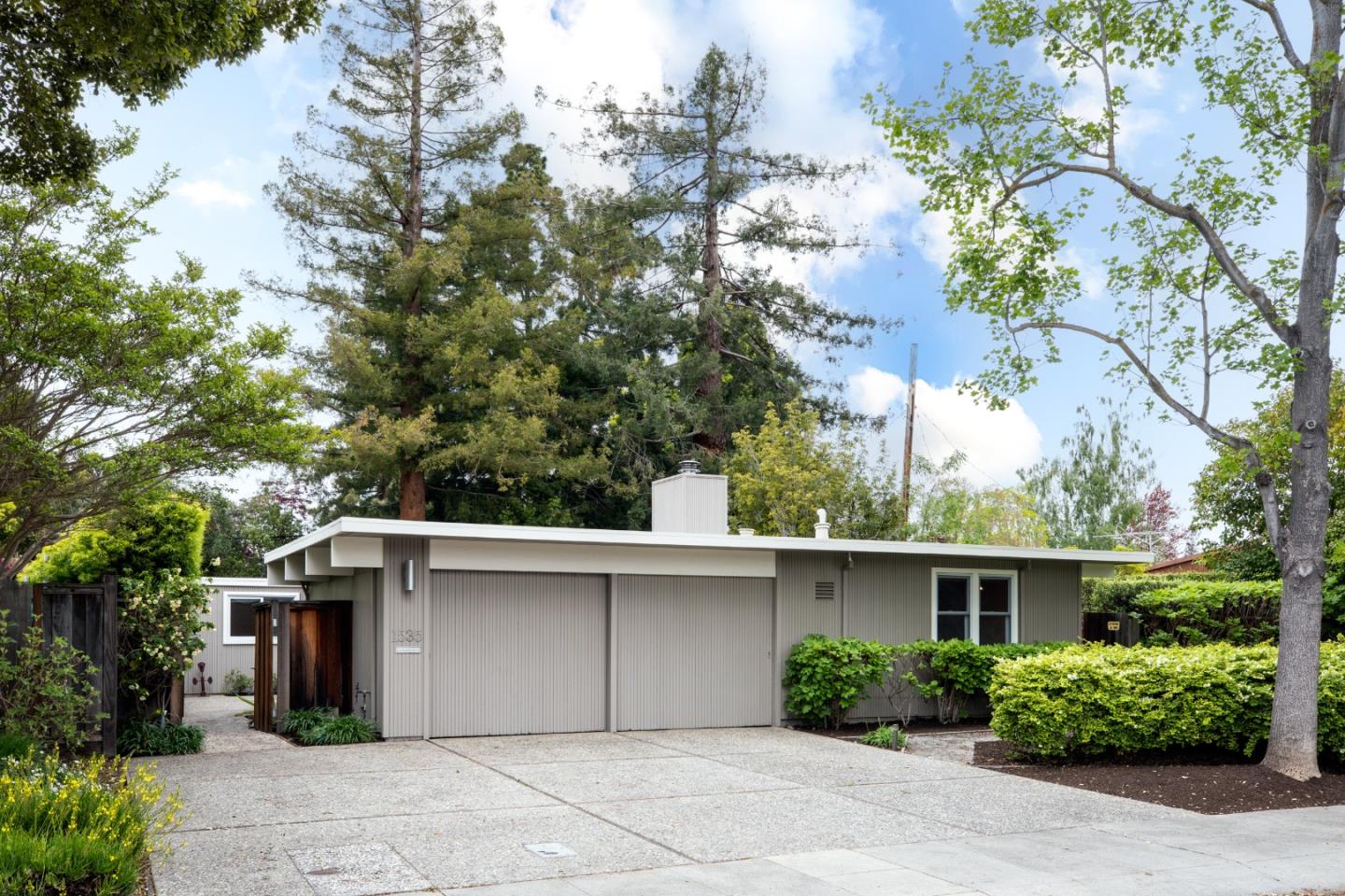 Photo of 1535 Channing Ave in Palo Alto, CA