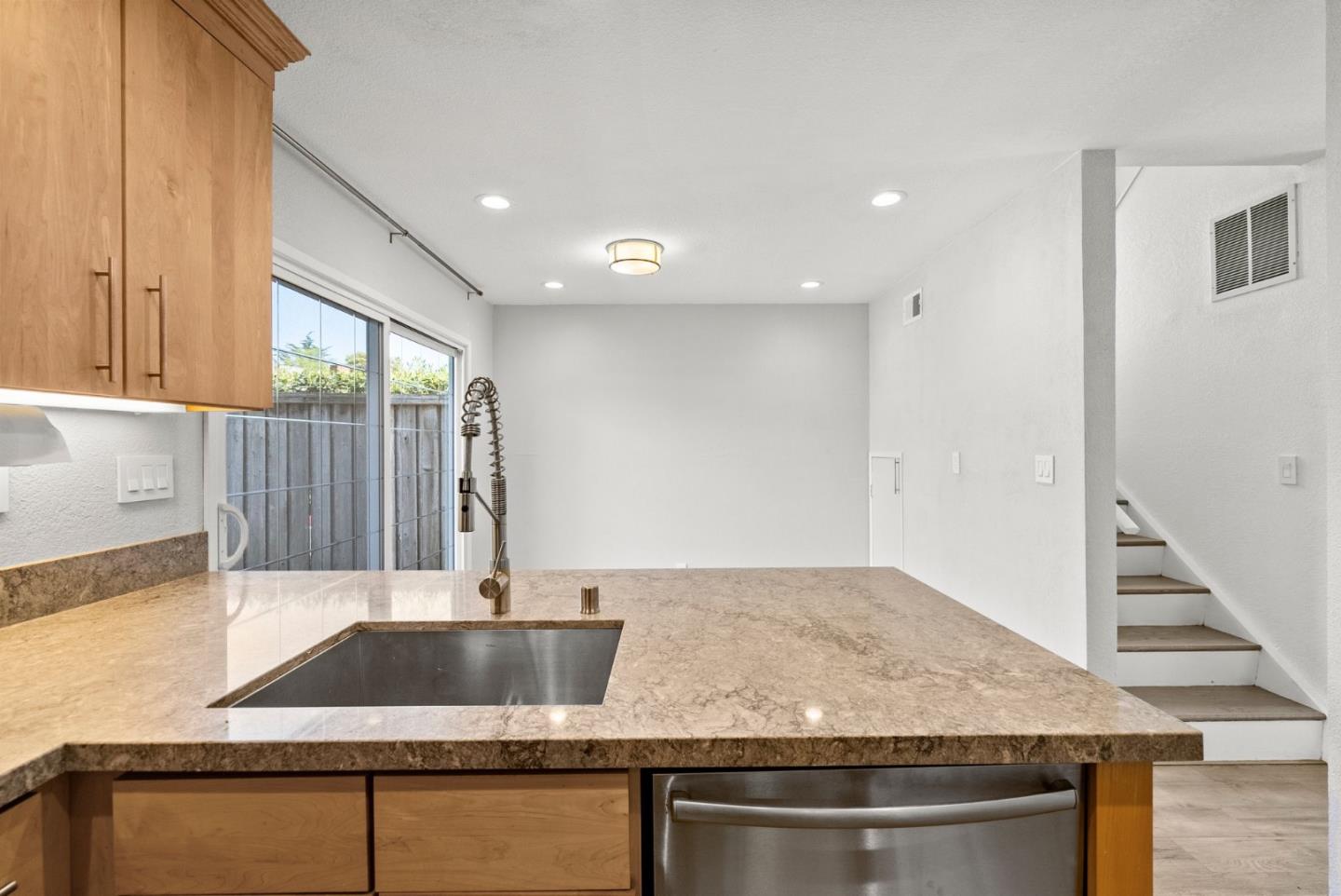 Detail Gallery Image 23 of 48 For 1303 Rosita Rd, Pacifica,  CA 94044 - 3 Beds | 2/1 Baths