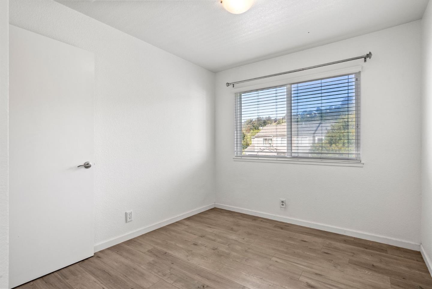 Detail Gallery Image 33 of 48 For 1303 Rosita Rd, Pacifica,  CA 94044 - 3 Beds | 2/1 Baths