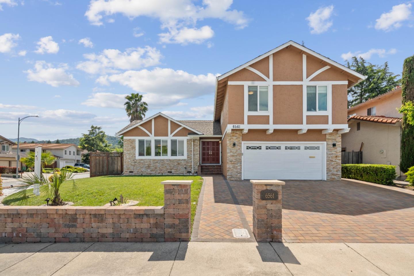 Detail Gallery Image 1 of 1 For 6561 Leyland Park Dr, San Jose,  CA 95120 - 4 Beds | 2/1 Baths