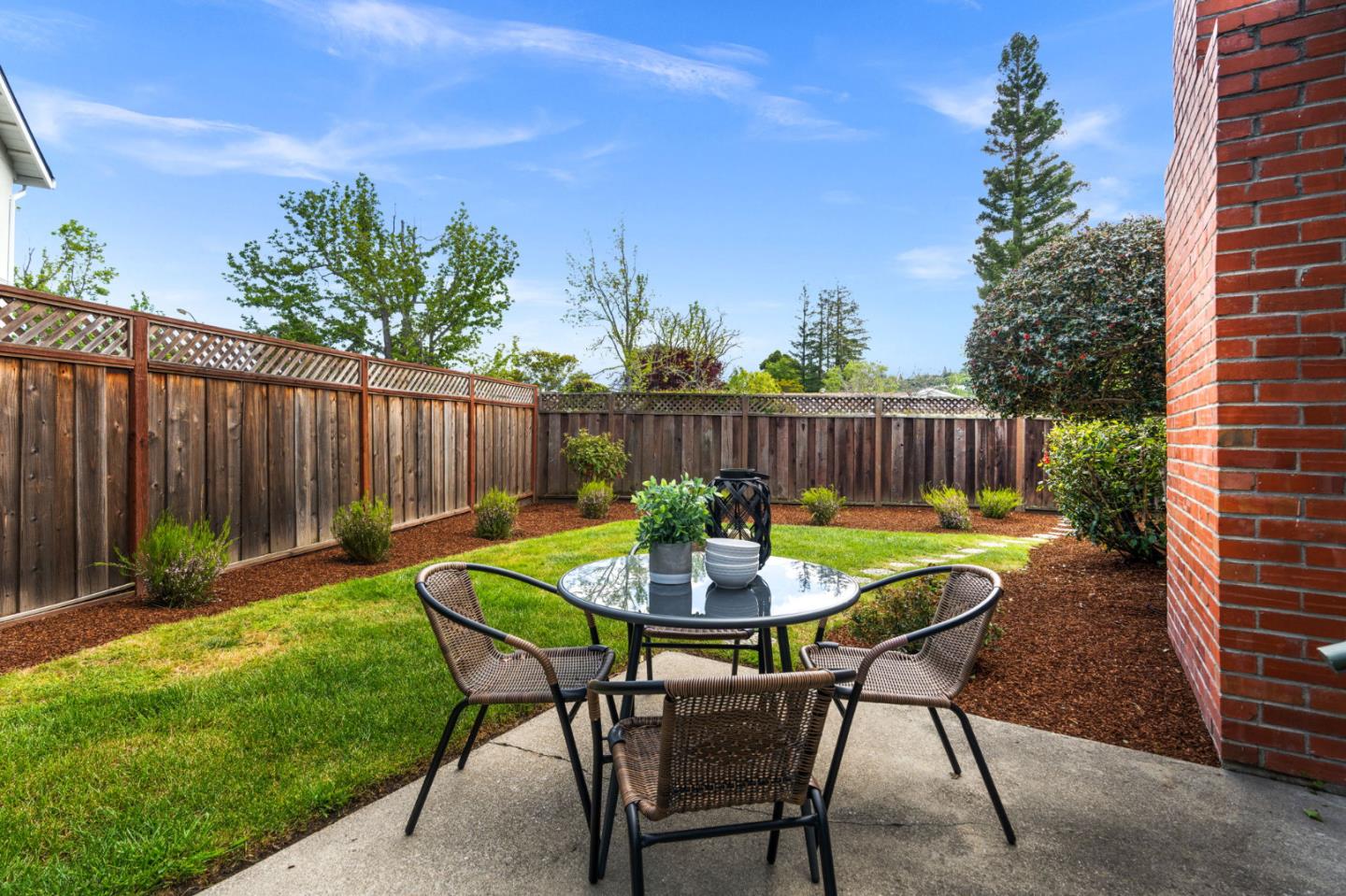 Detail Gallery Image 31 of 34 For 3705 Farm Hill Blvd, Redwood City,  CA 94061 - 3 Beds | 2 Baths
