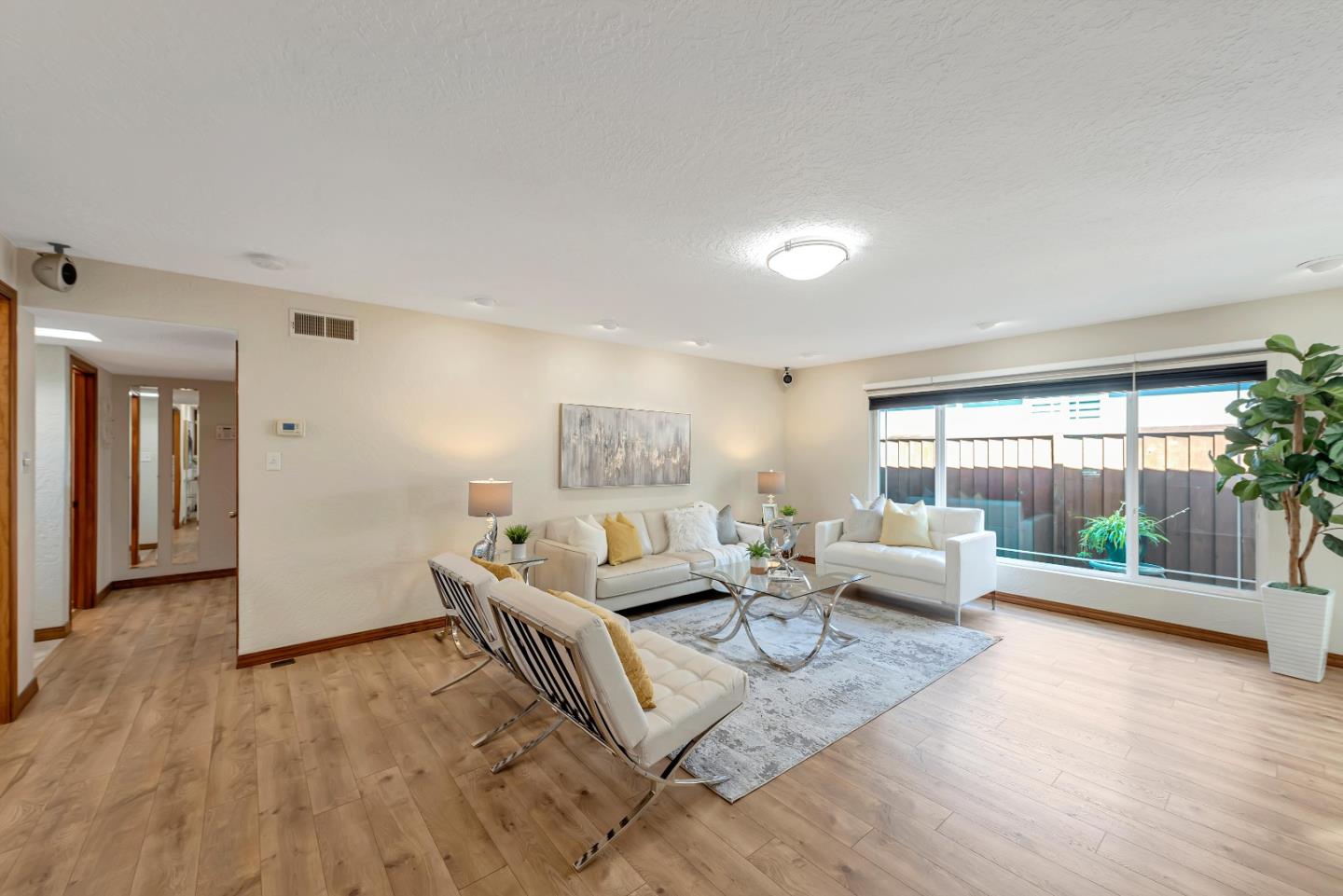 Detail Gallery Image 10 of 42 For 302 Portia Ave, Sunnyvale,  CA 94086 - 3 Beds | 2 Baths