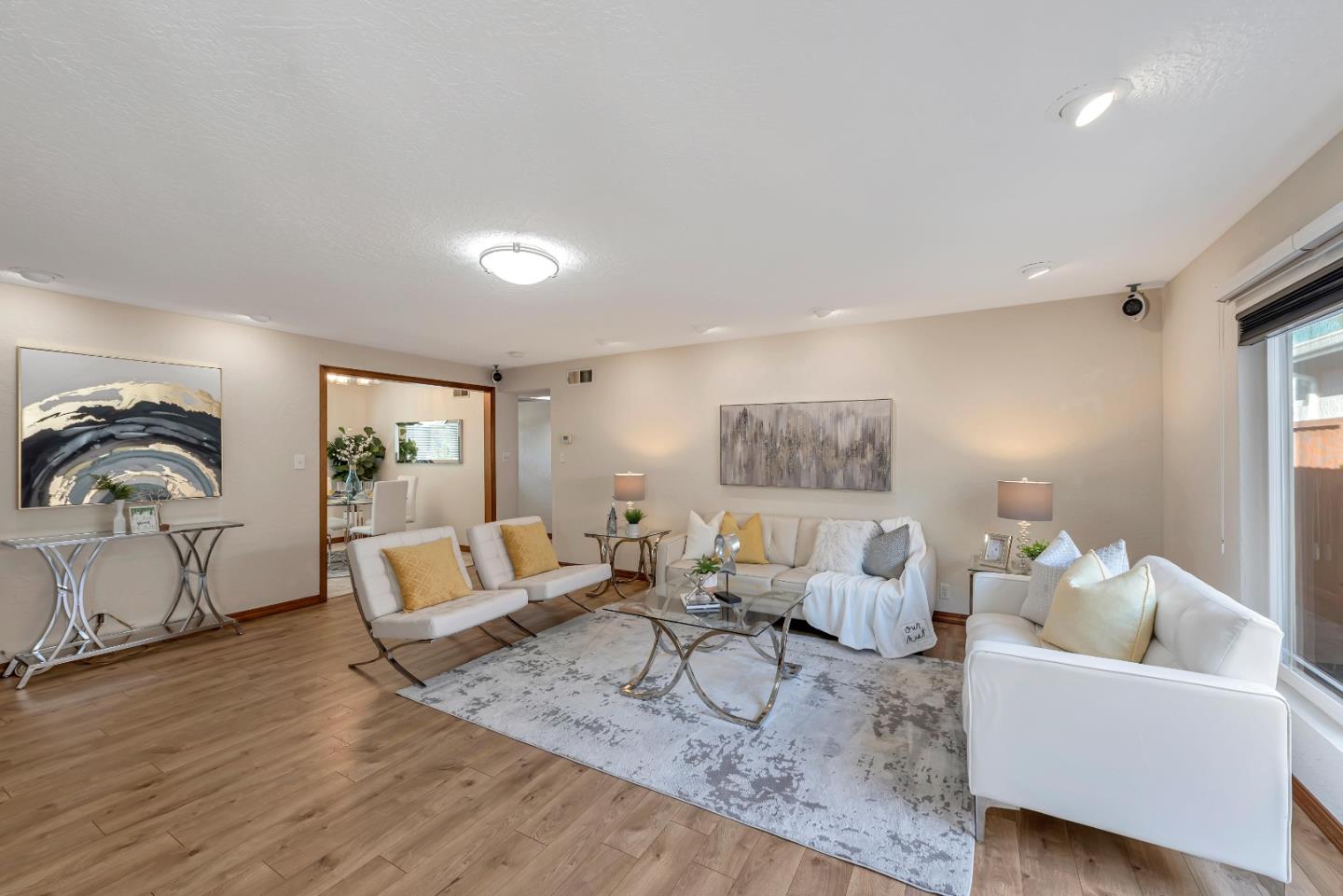 Detail Gallery Image 9 of 42 For 302 Portia Ave, Sunnyvale,  CA 94086 - 3 Beds | 2 Baths