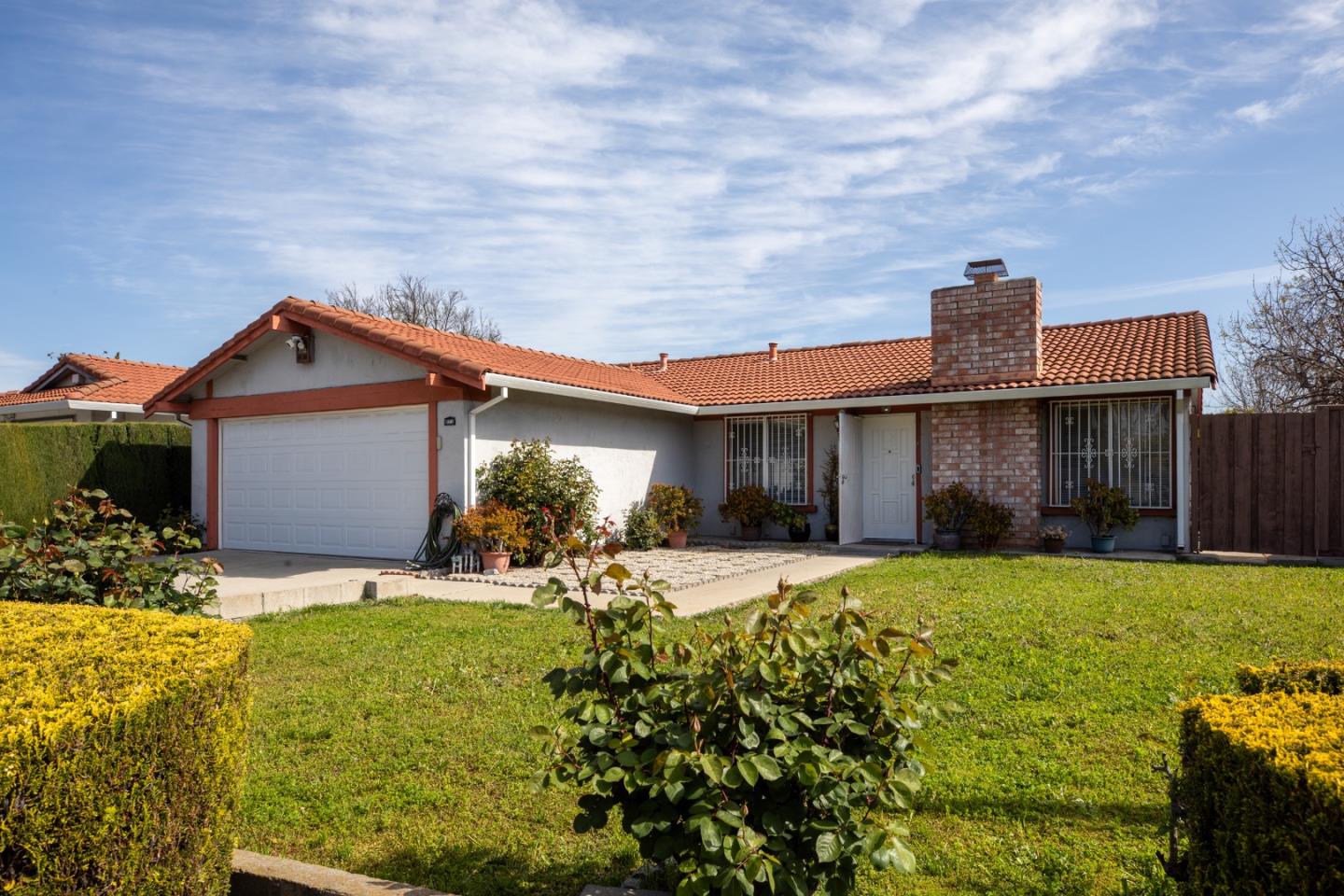 Detail Gallery Image 1 of 24 For 440 Benefit Ct, San Jose,  CA 95133 - 3 Beds | 2 Baths