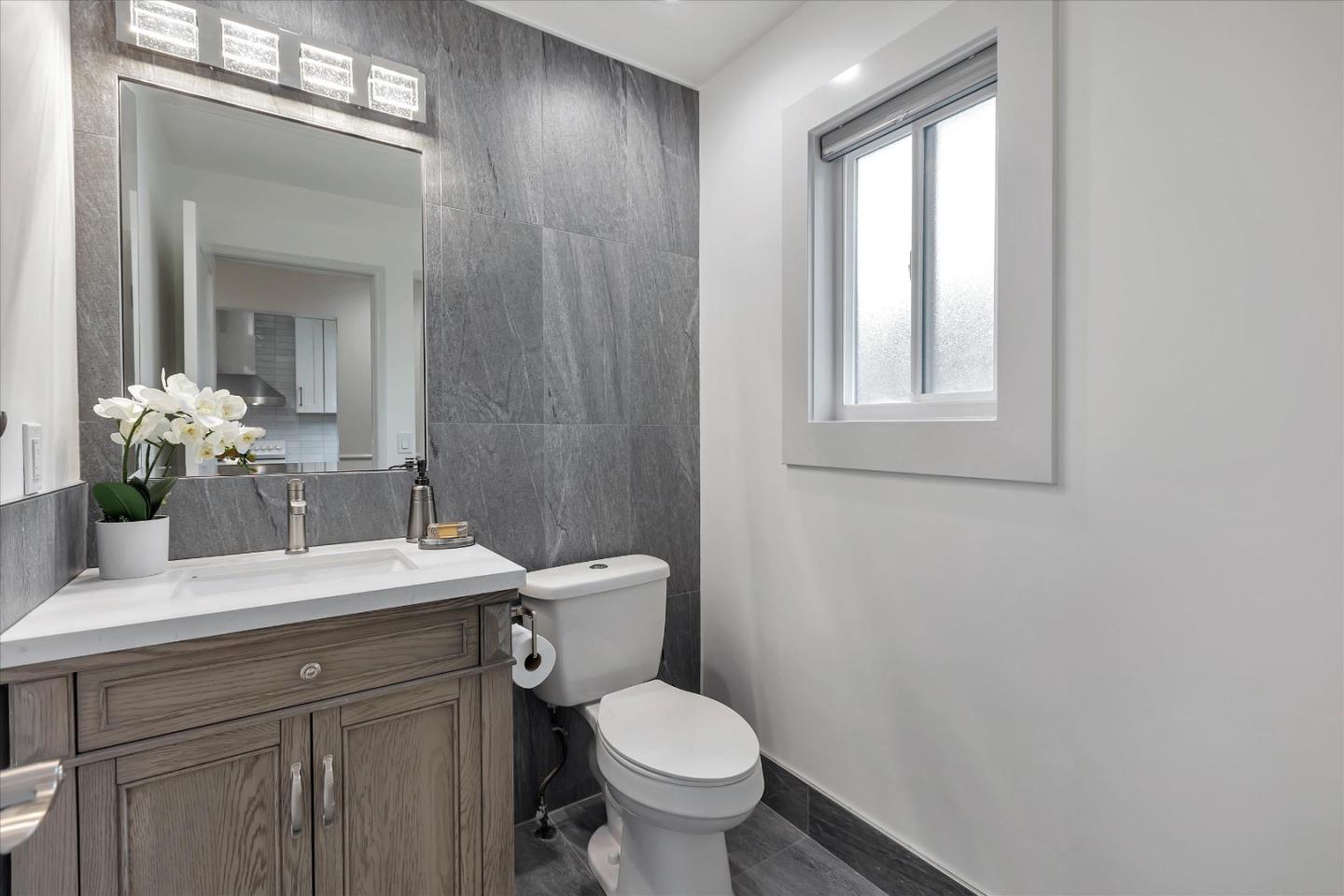 Detail Gallery Image 24 of 31 For 832 Pomeroy Ave #76,  Santa Clara,  CA 95051 - 2 Beds | 1/1 Baths