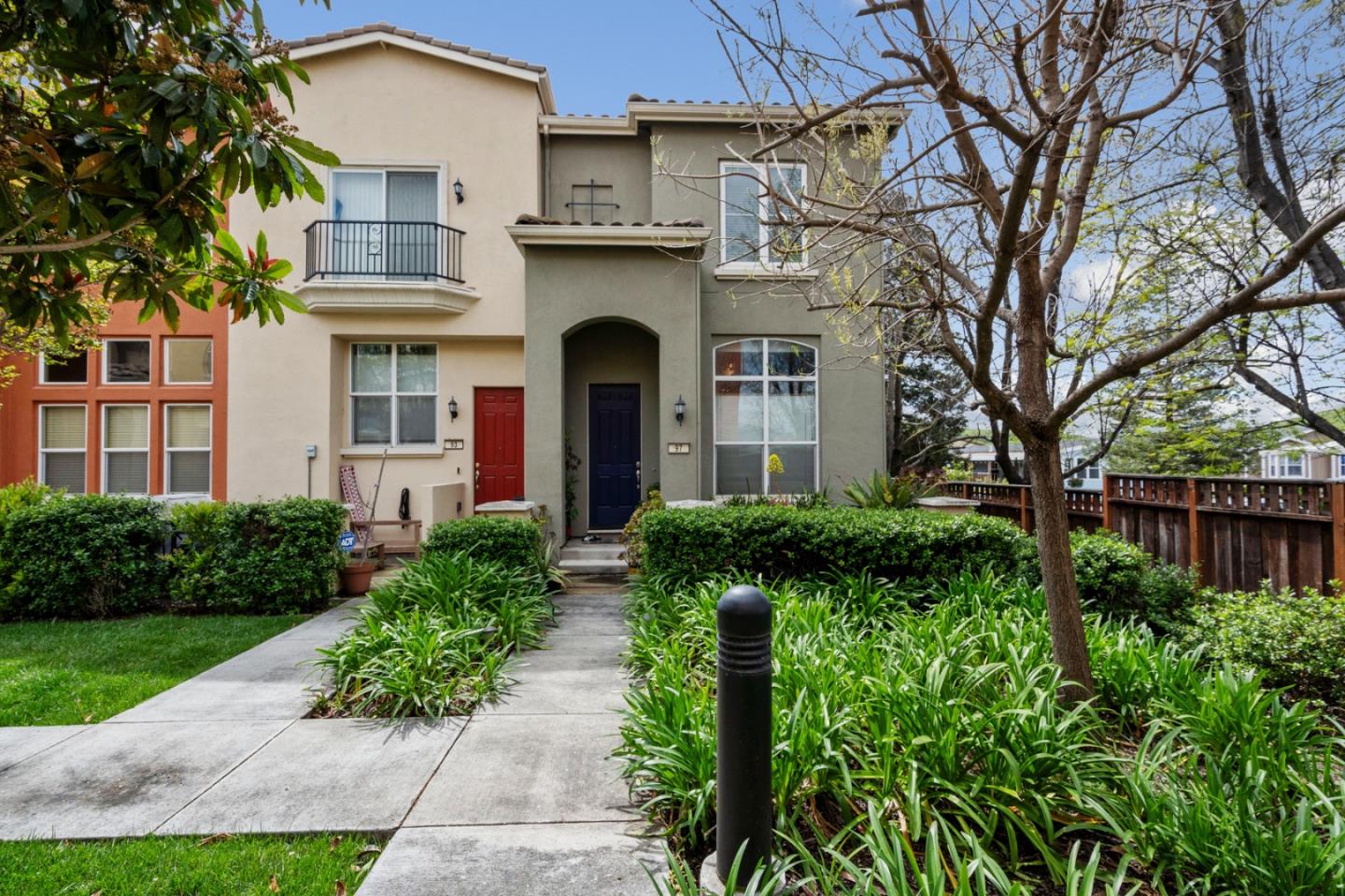 Detail Gallery Image 2 of 23 For 97 Esfahan Dr, San Jose,  CA 95111 - 3 Beds | 2/1 Baths