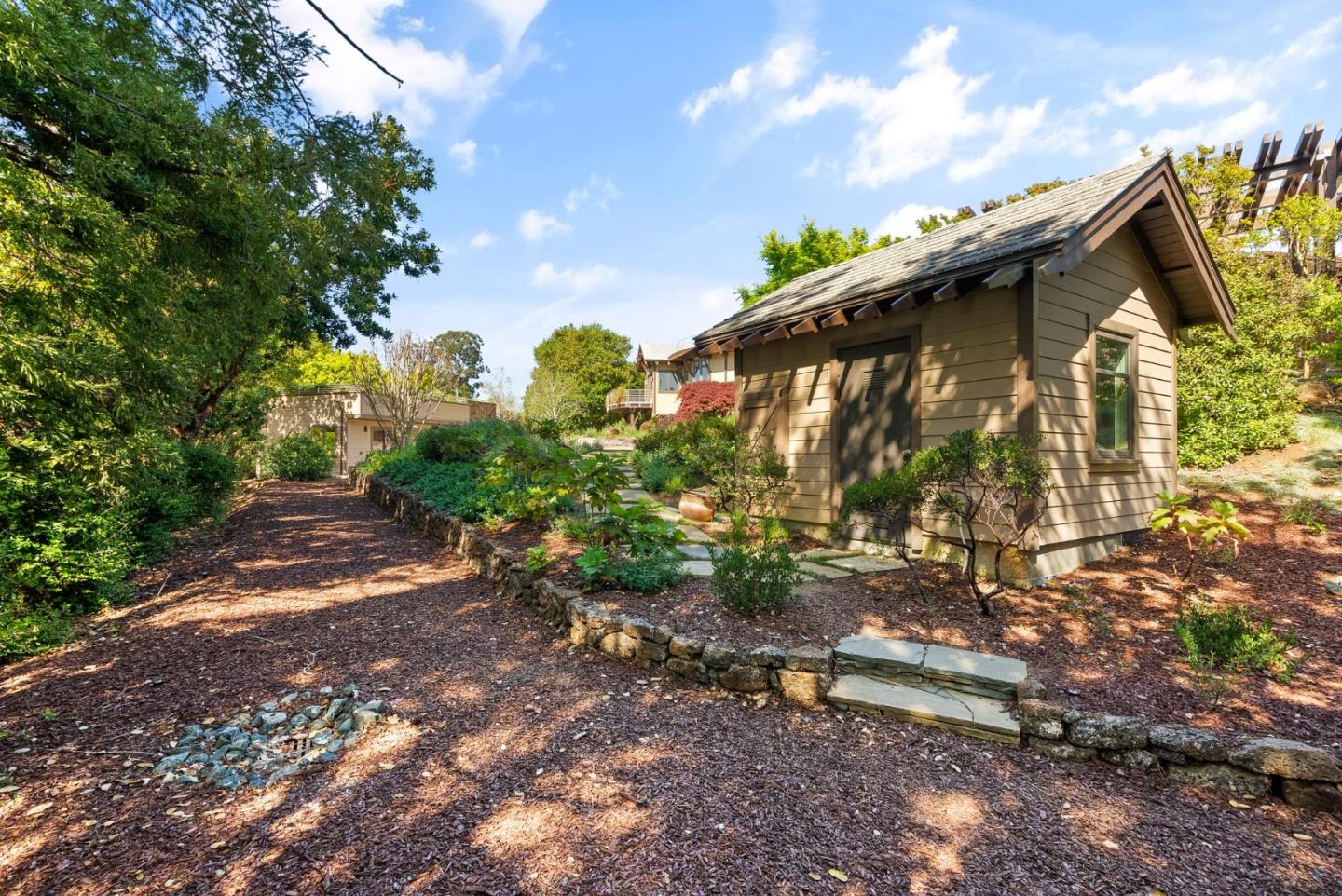 Detail Gallery Image 67 of 102 For 26063 Todd Ln, Los Altos Hills,  CA 94022 - 4 Beds | 6/1 Baths