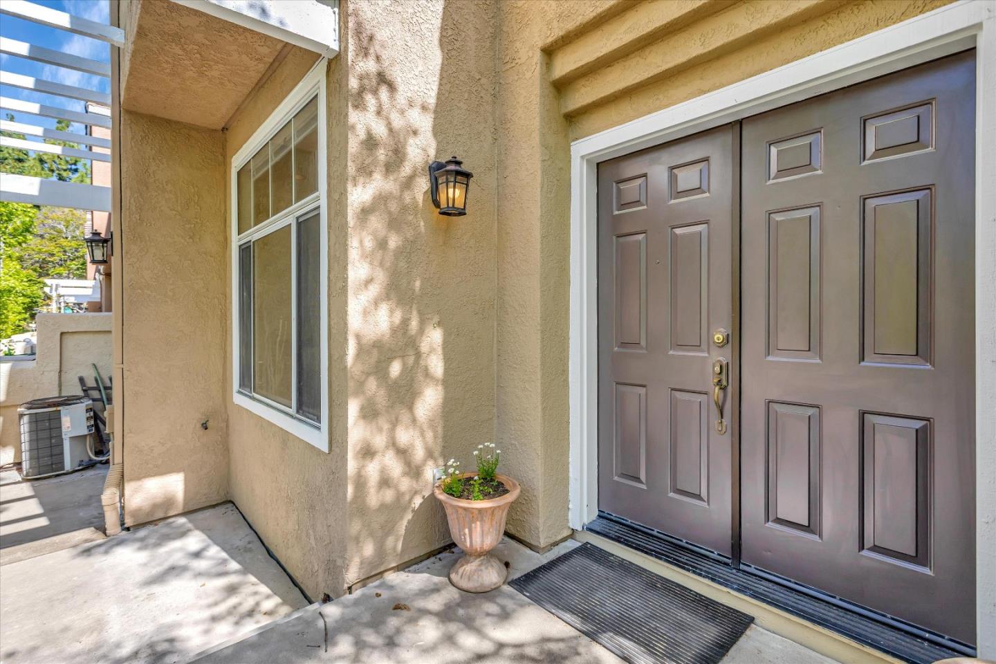 Detail Gallery Image 12 of 84 For 401 Camille Cir #11,  San Jose,  CA 95134 - 3 Beds | 2/1 Baths