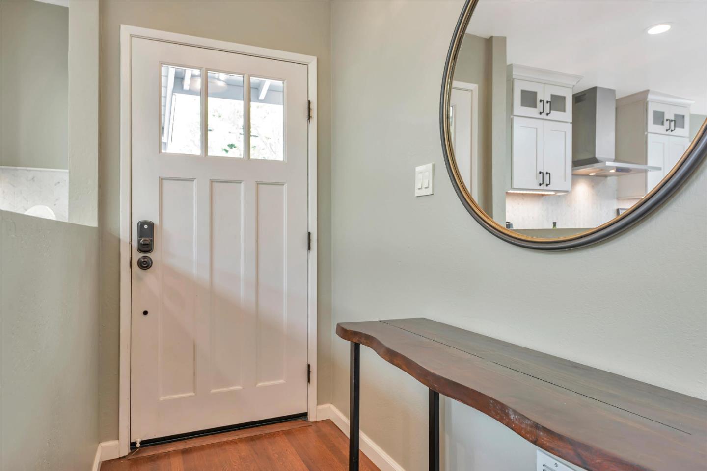Detail Gallery Image 5 of 39 For 629 Barbara Ave, Mountain View,  CA 94040 - 3 Beds | 2 Baths