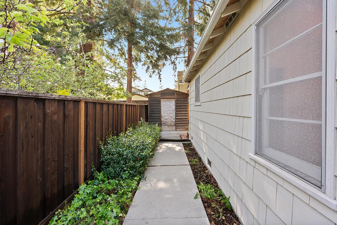 Detail Gallery Image 65 of 71 For 536 Tennyson Ave, Palo Alto,  CA 94301 - 3 Beds | 2/1 Baths