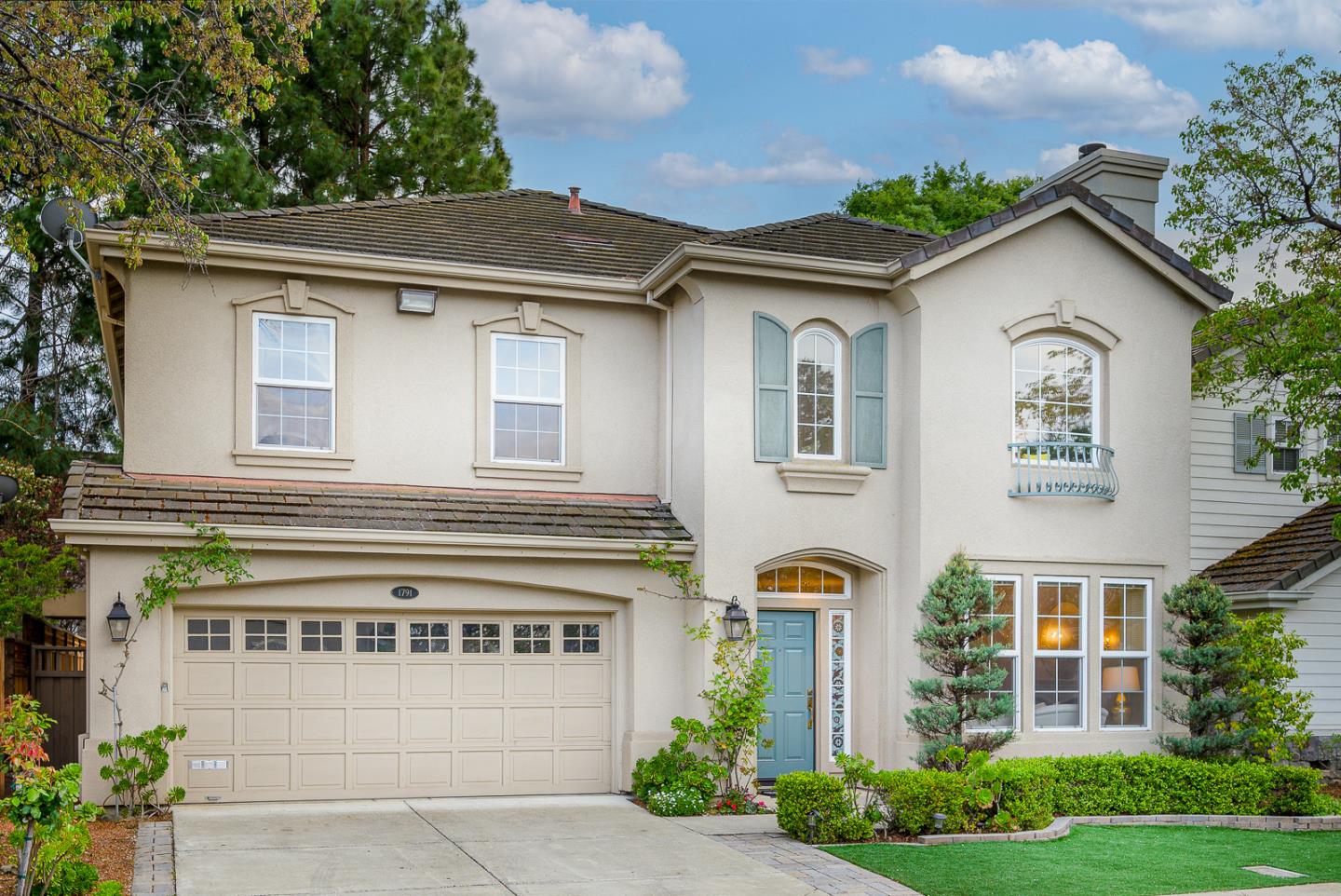 Detail Gallery Image 1 of 45 For 1791 Woodhaven Pl, Mountain View,  CA 94041 - 6 Beds | 3/1 Baths