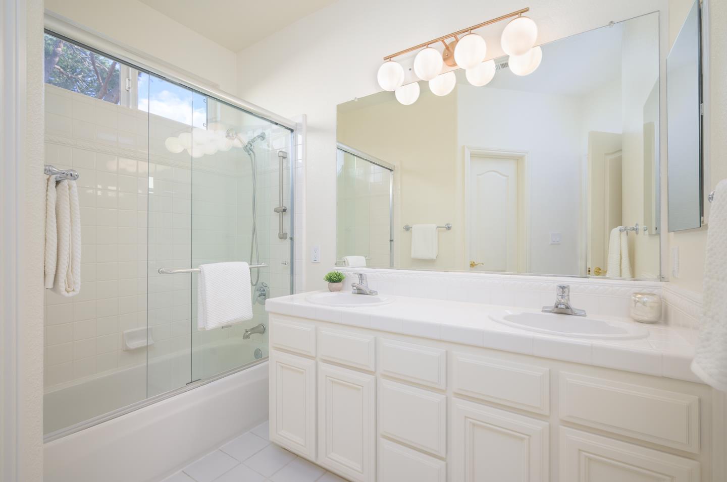 Detail Gallery Image 22 of 45 For 1791 Woodhaven Pl, Mountain View,  CA 94041 - 6 Beds | 3/1 Baths