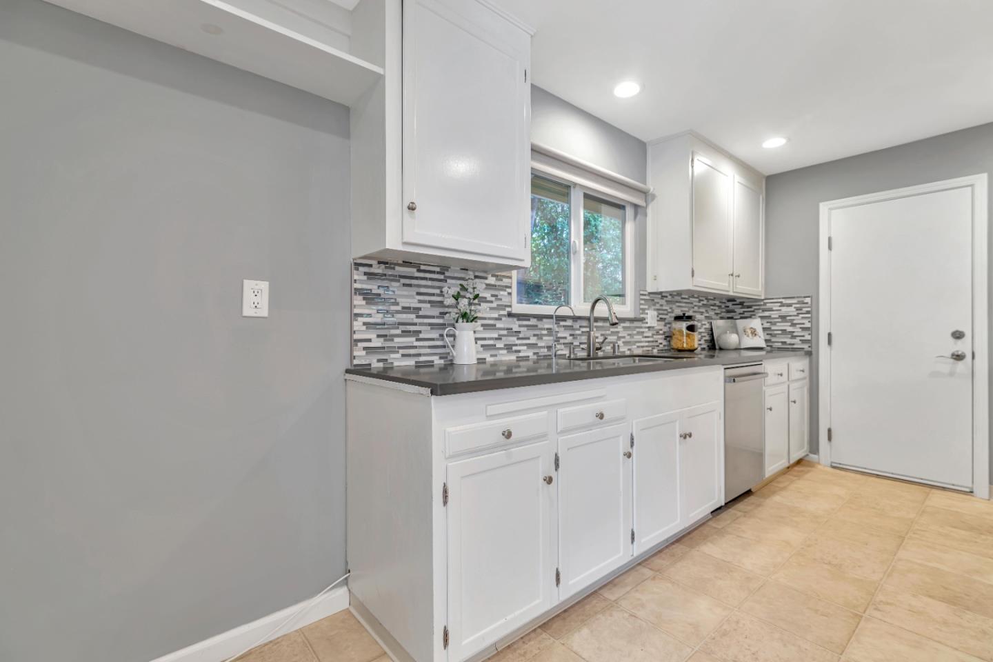 Detail Gallery Image 21 of 45 For 740 Cardigan Dr, Sunnyvale,  CA 94087 - 3 Beds | 2 Baths