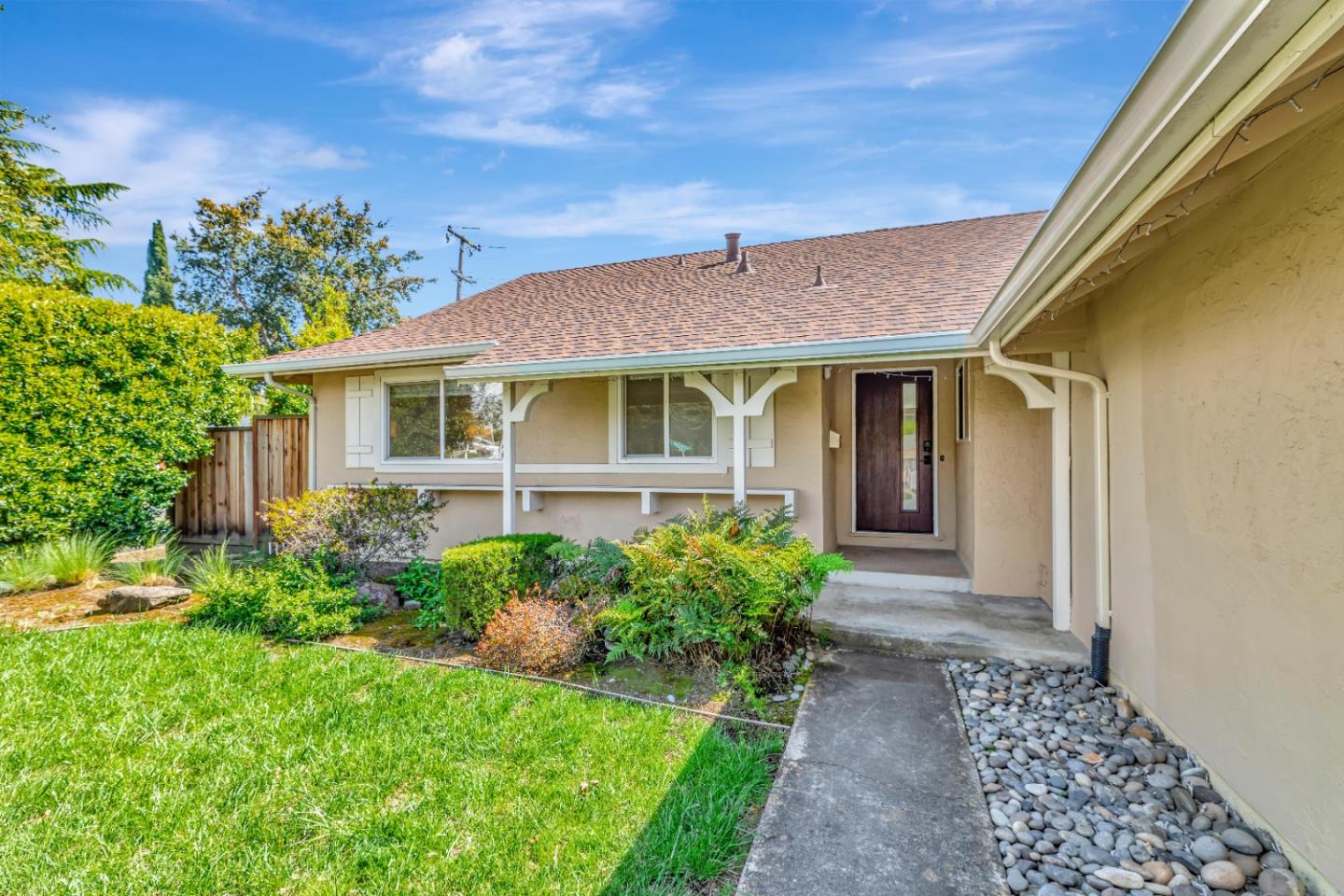 Detail Gallery Image 5 of 45 For 740 Cardigan Dr, Sunnyvale,  CA 94087 - 3 Beds | 2 Baths