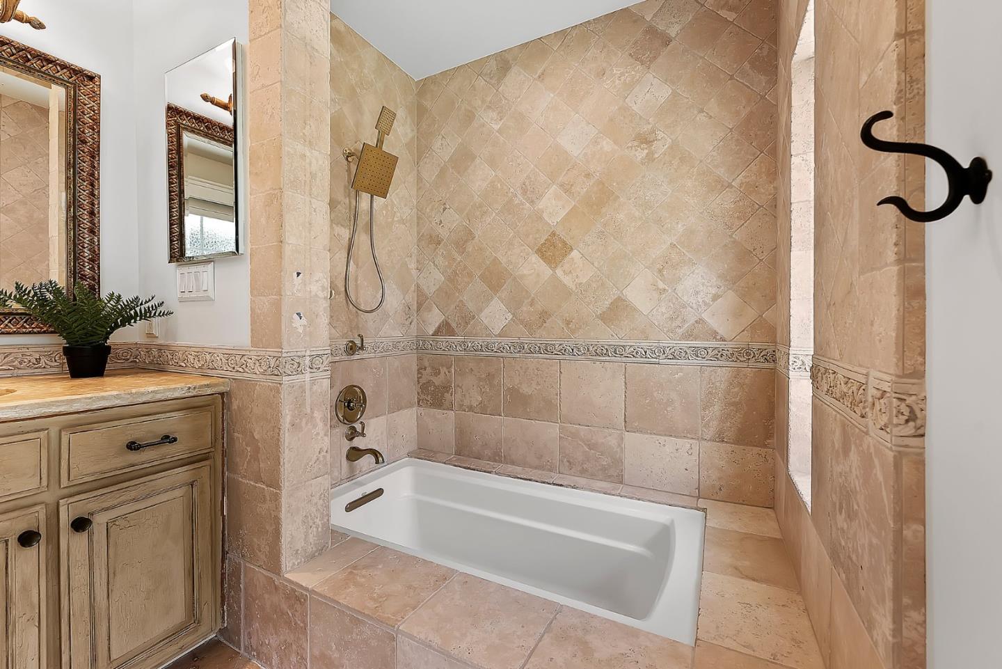 Detail Gallery Image 30 of 67 For 131 Old Orchard Ct, Los Gatos,  CA 95032 - 3 Beds | 2 Baths