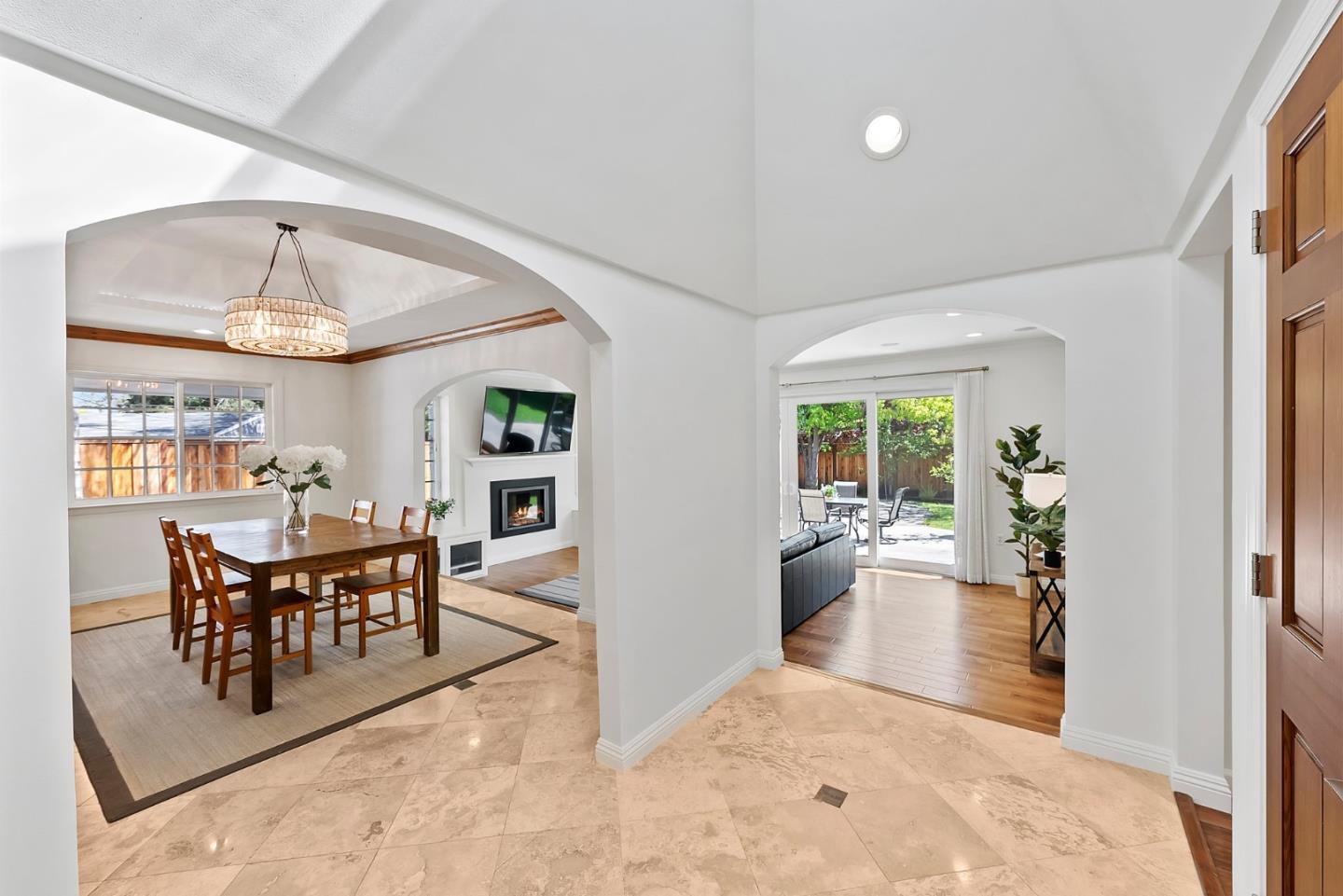 Detail Gallery Image 5 of 67 For 131 Old Orchard Ct, Los Gatos,  CA 95032 - 3 Beds | 2 Baths