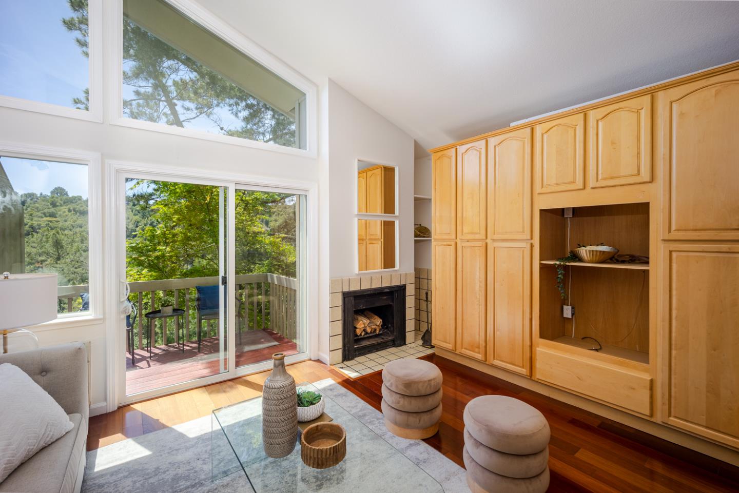 Detail Gallery Image 2 of 17 For 1950 Ascot Dr, Moraga,  CA 94556 - 3 Beds | 2 Baths