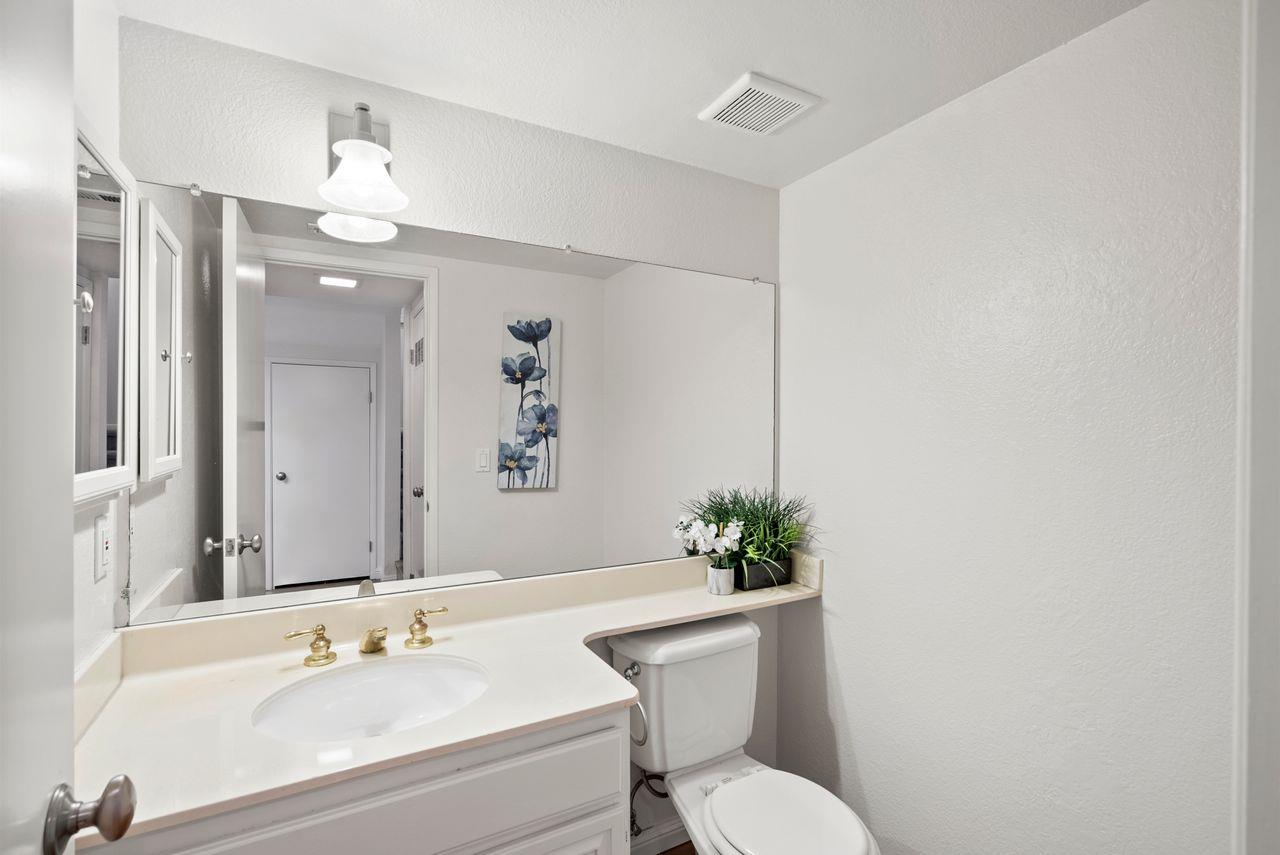 Detail Gallery Image 12 of 37 For 1364 Greenwich Ct, San Jose,  CA 95125 - 1 Beds | 1/1 Baths