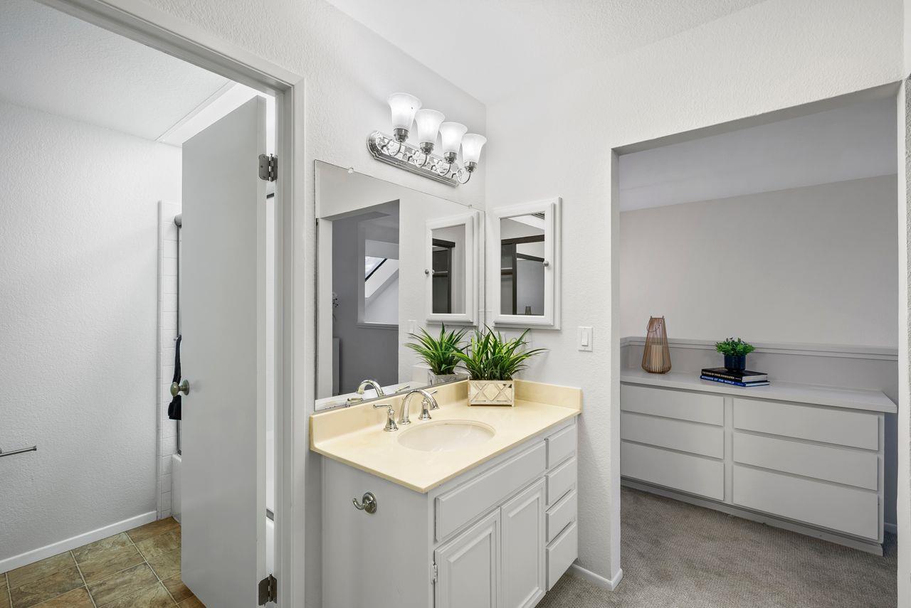 Detail Gallery Image 19 of 37 For 1364 Greenwich Ct, San Jose,  CA 95125 - 1 Beds | 1/1 Baths