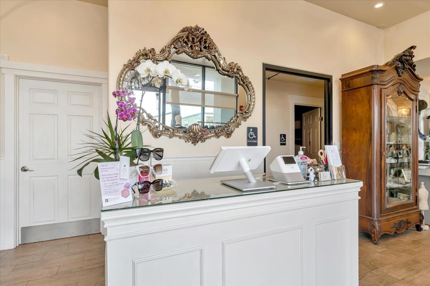 Detail Gallery Image 10 of 38 For 1066 41st Ave #A103,  Capitola,  CA 95010 - – Beds | – Baths