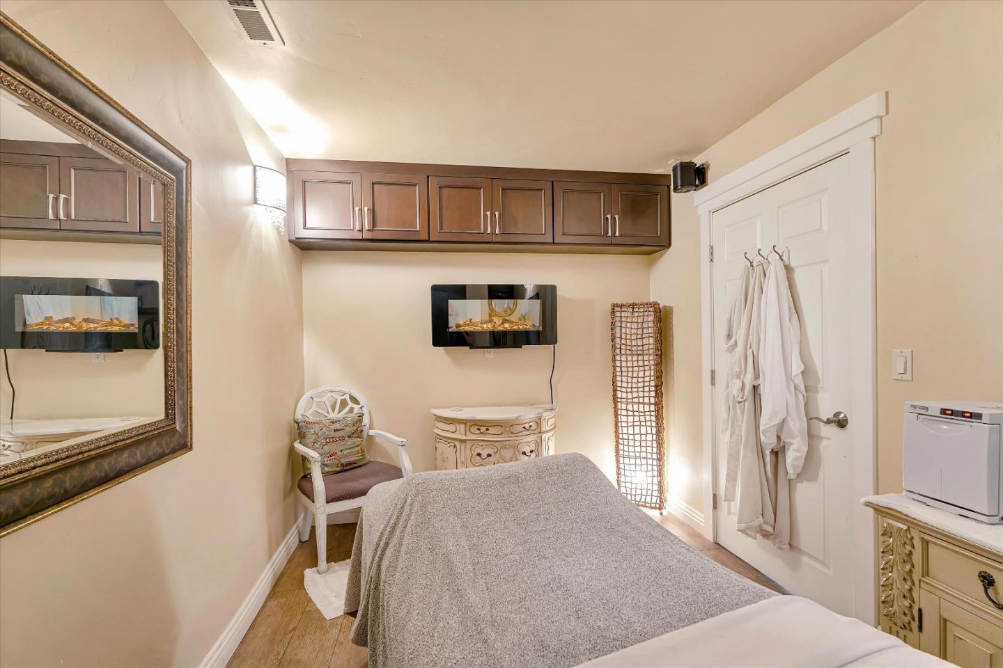 Detail Gallery Image 30 of 38 For 1066 41st Ave #A103,  Capitola,  CA 95010 - – Beds | – Baths