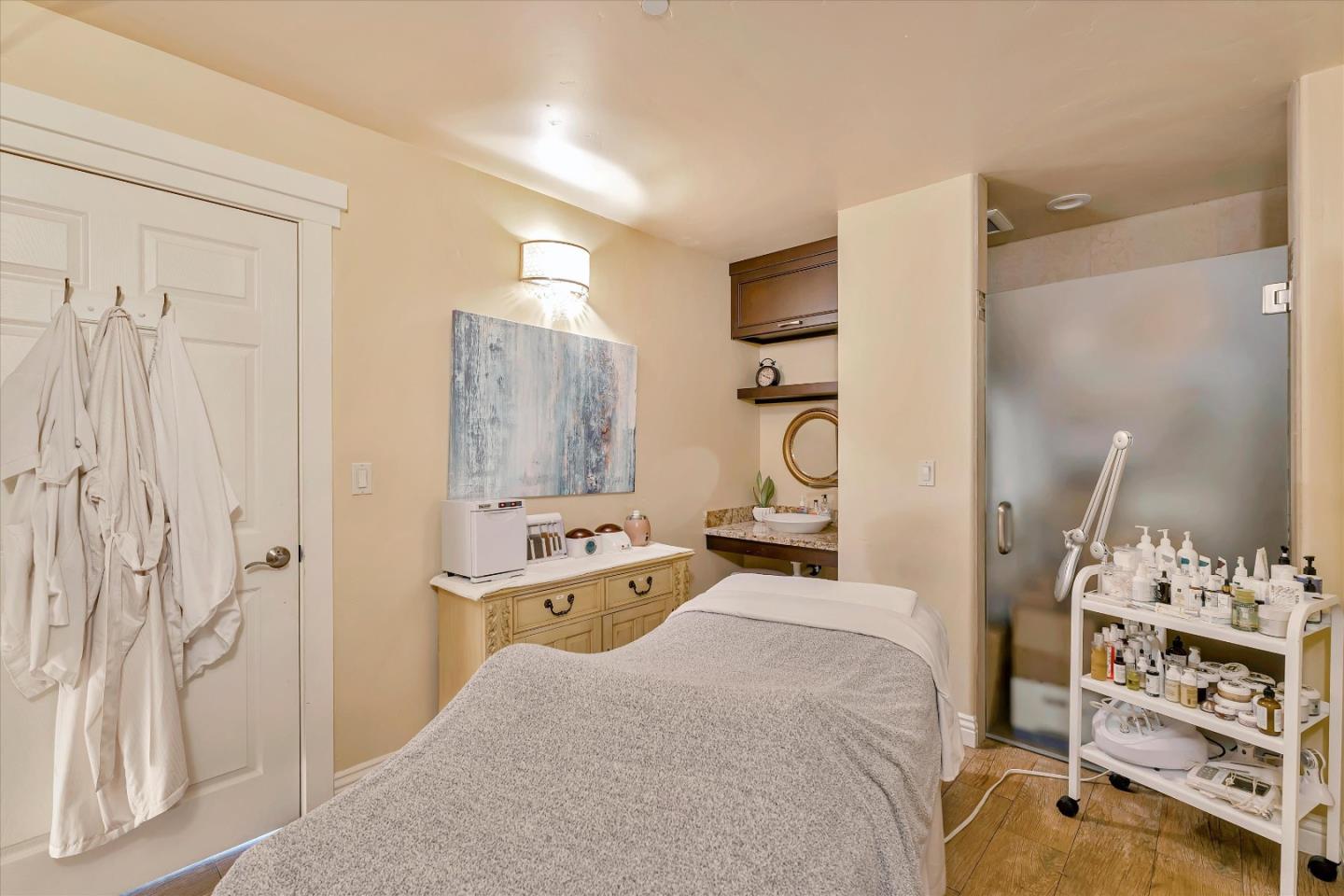 Detail Gallery Image 31 of 38 For 1066 41st Ave #A103,  Capitola,  CA 95010 - – Beds | – Baths