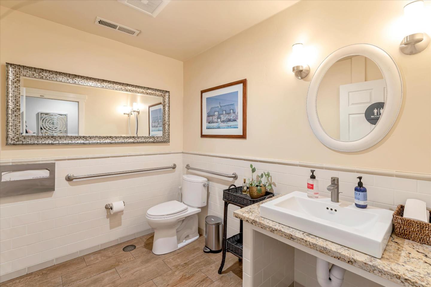 Detail Gallery Image 33 of 38 For 1066 41st Ave #A103,  Capitola,  CA 95010 - – Beds | – Baths