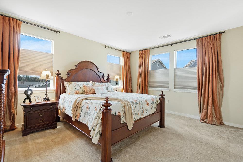 Detail Gallery Image 28 of 67 For 1290 Marille Ln, Hollister,  CA 95023 - 3 Beds | 2/1 Baths